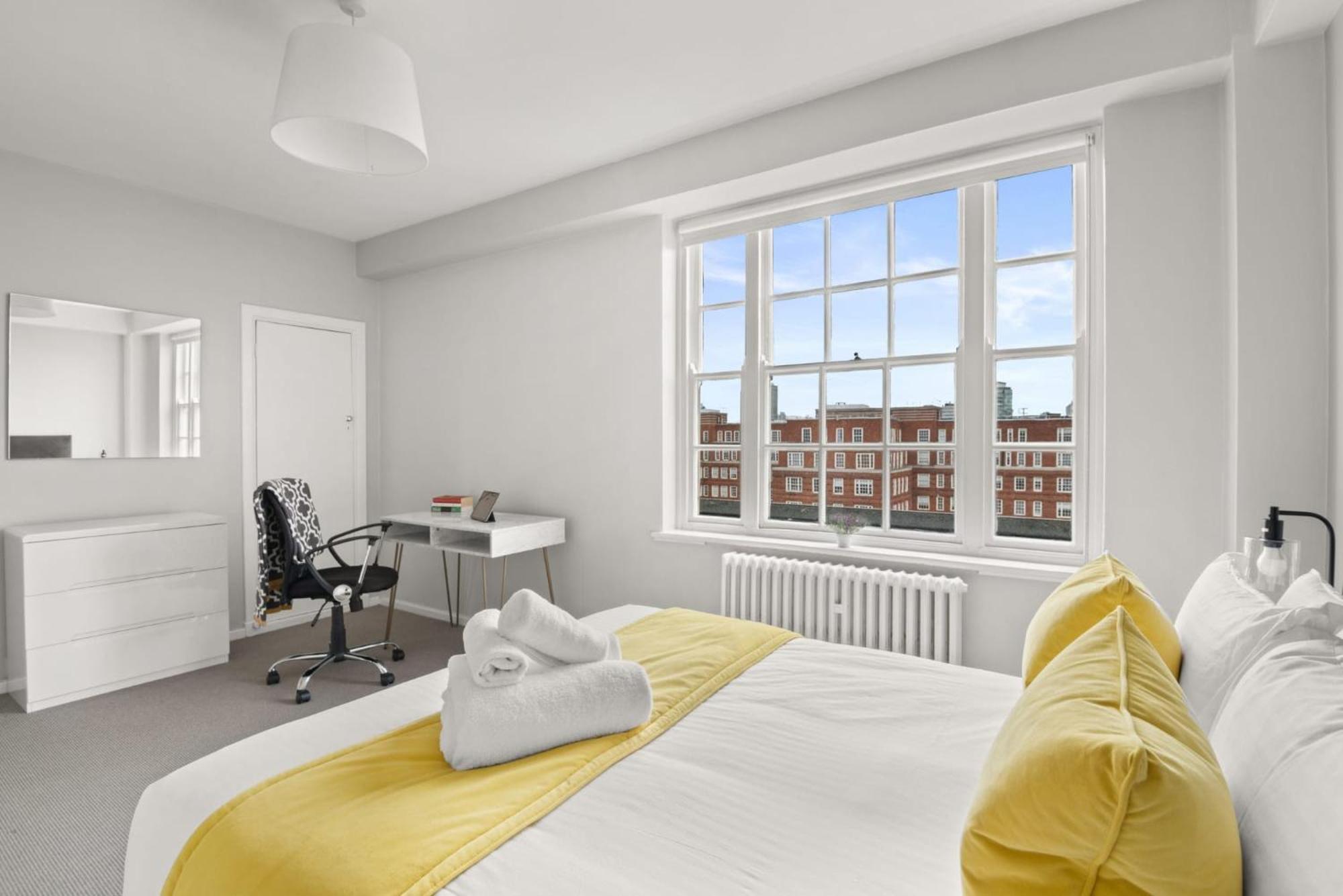 Dolphin House - Serviced Living In Apartment London