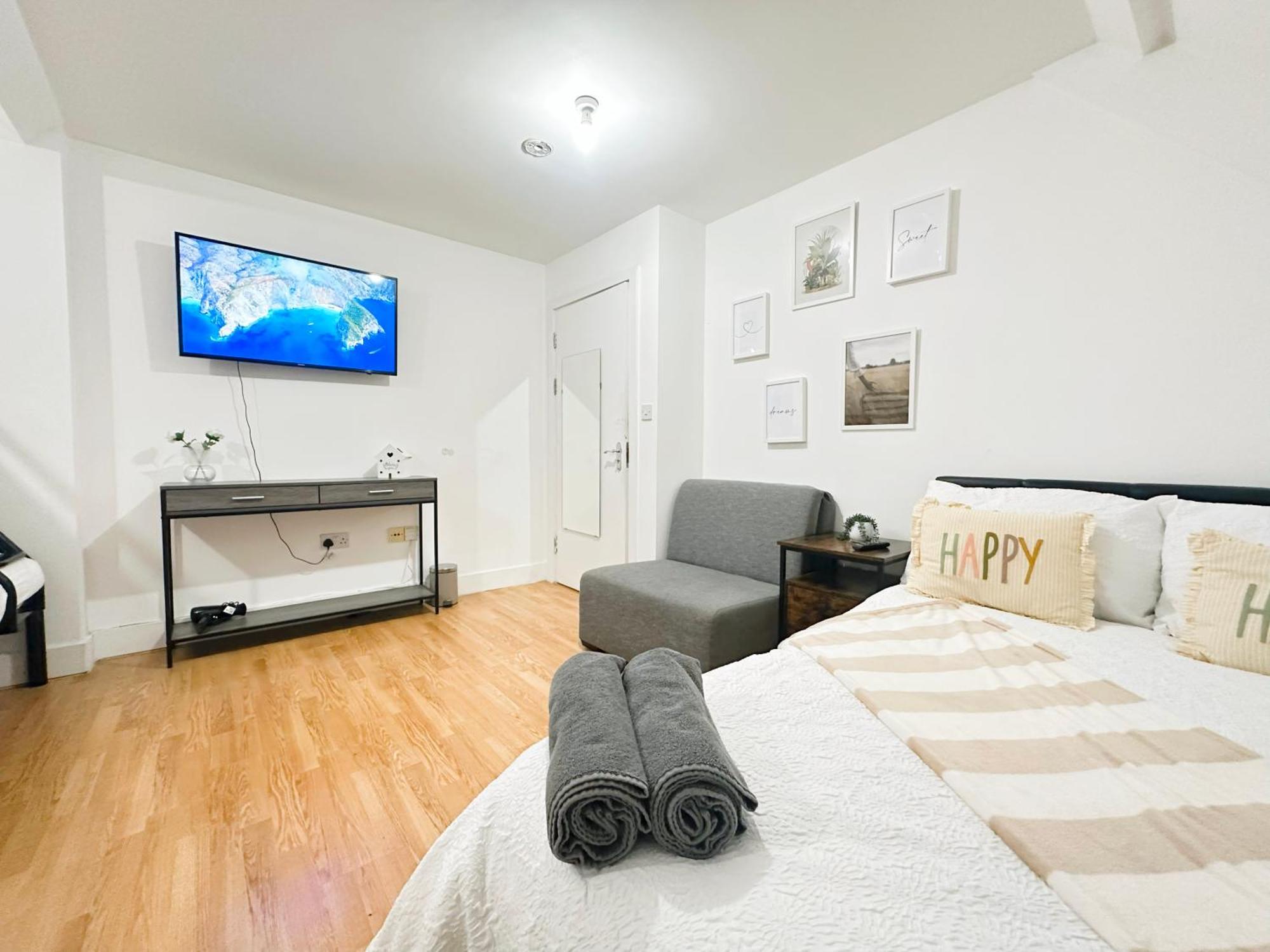 Wembley Stadium Rooms, 12mins Homestay