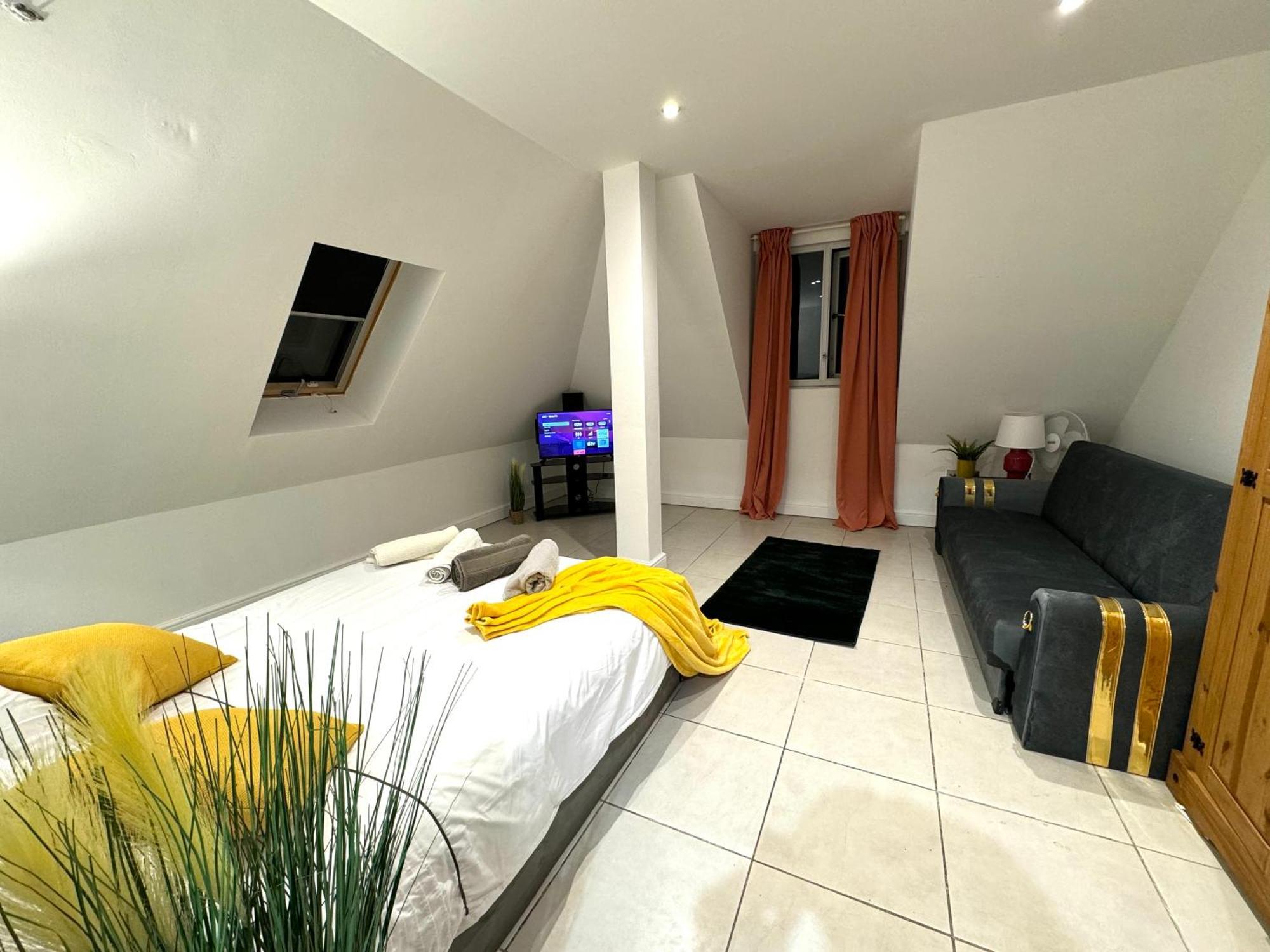 Guest house A Modern Luxury Penthouse Close To Tower-hil-canary Wharf-central London