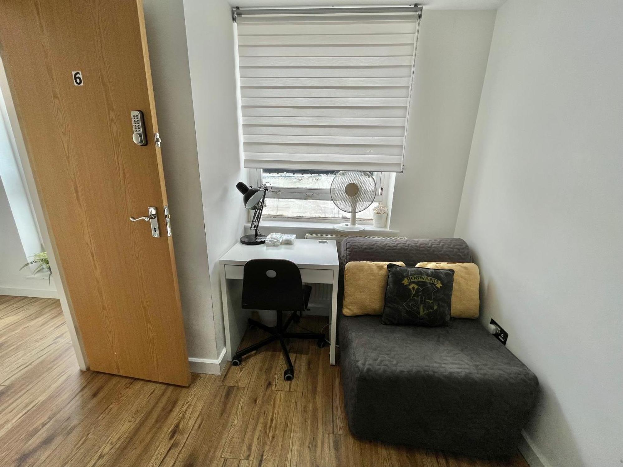 Homestay Euston Private Bedrooms 119a 4-7 *