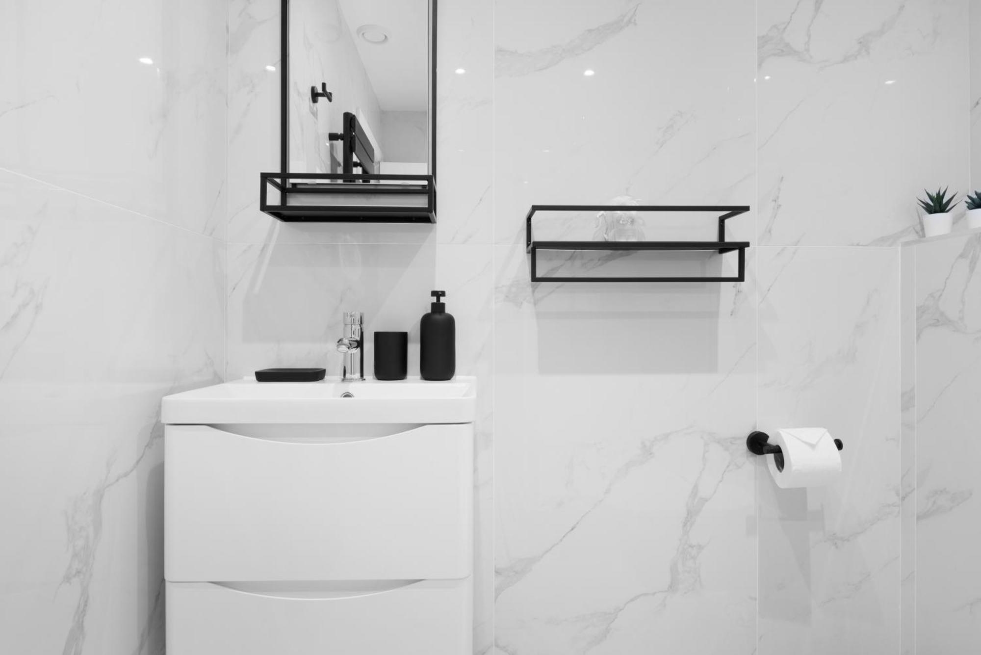 Flat In Dalston, Apartment