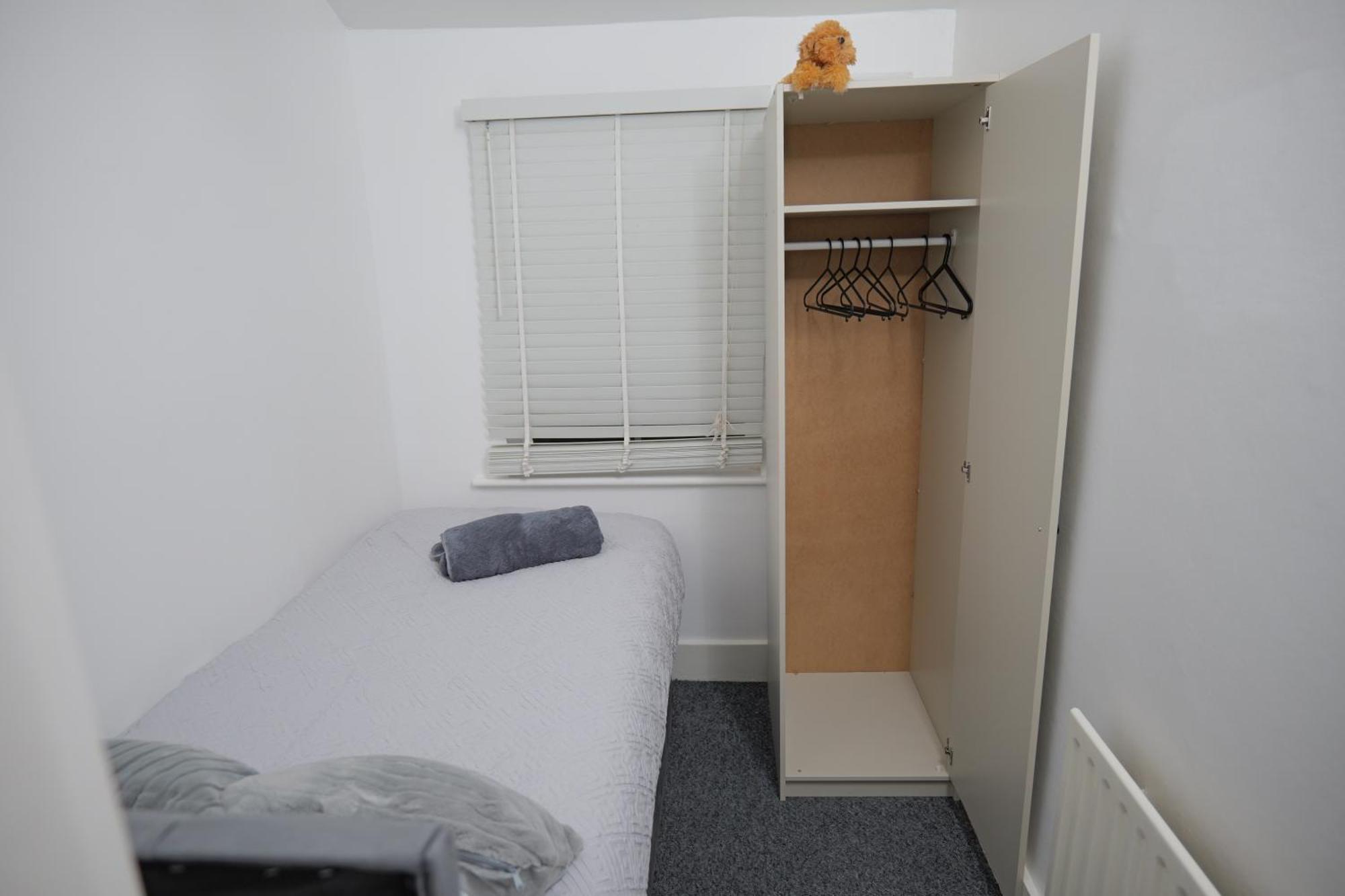 3 Br- King Size Bed, Netflix, Garden Free Parking *
