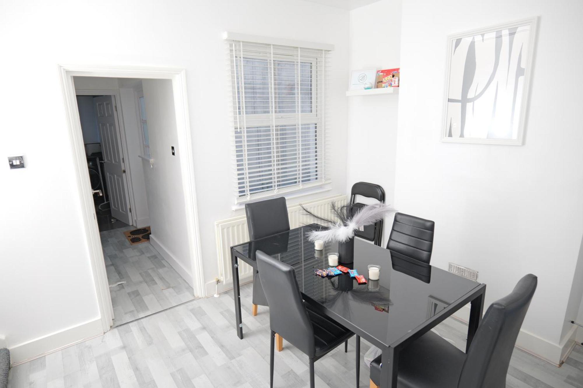 3 Br- King Size Bed, Netflix, Garden Free Parking London