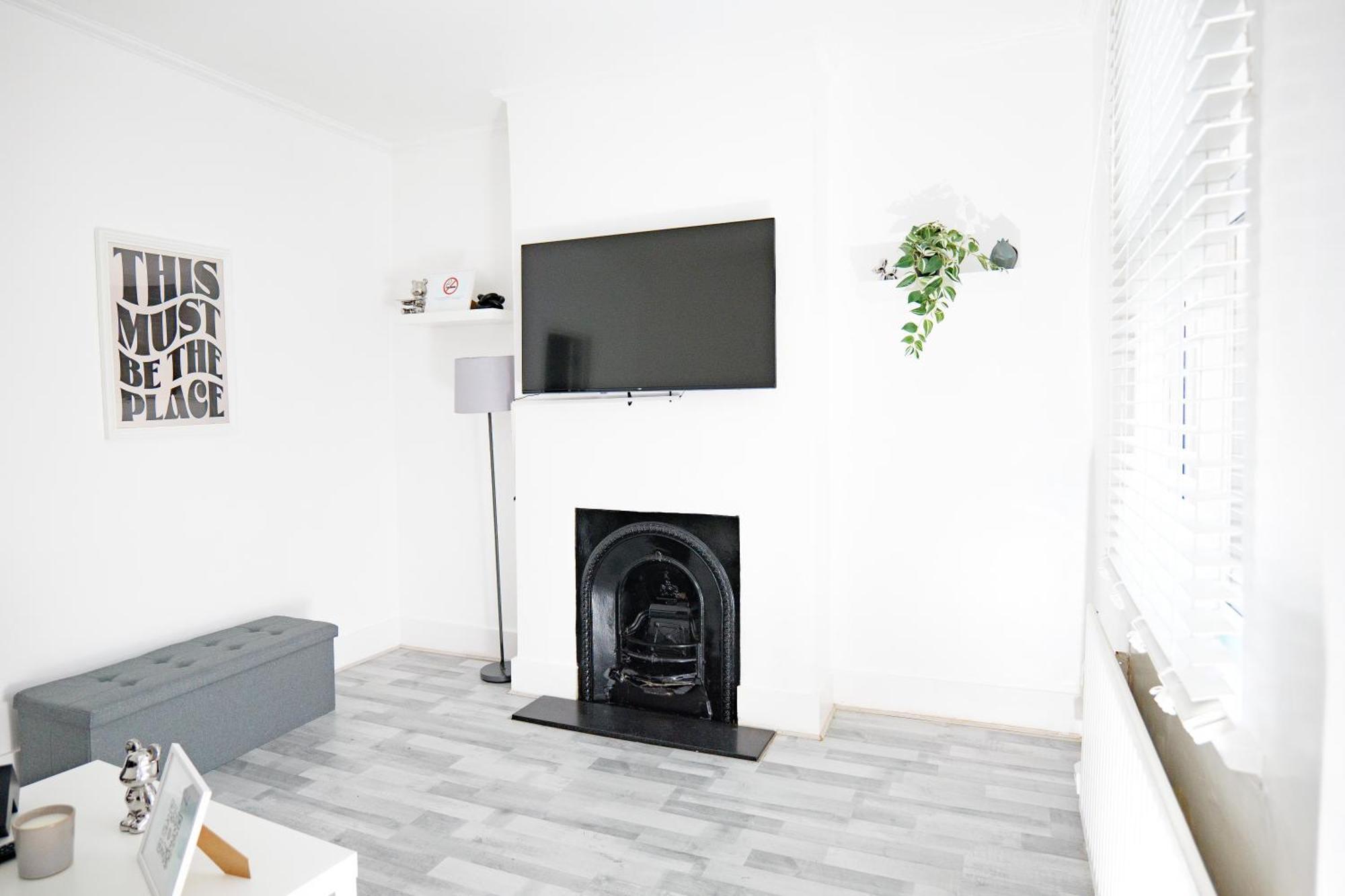 3 Br- King Size Bed, Netflix, Garden Free Parking * London