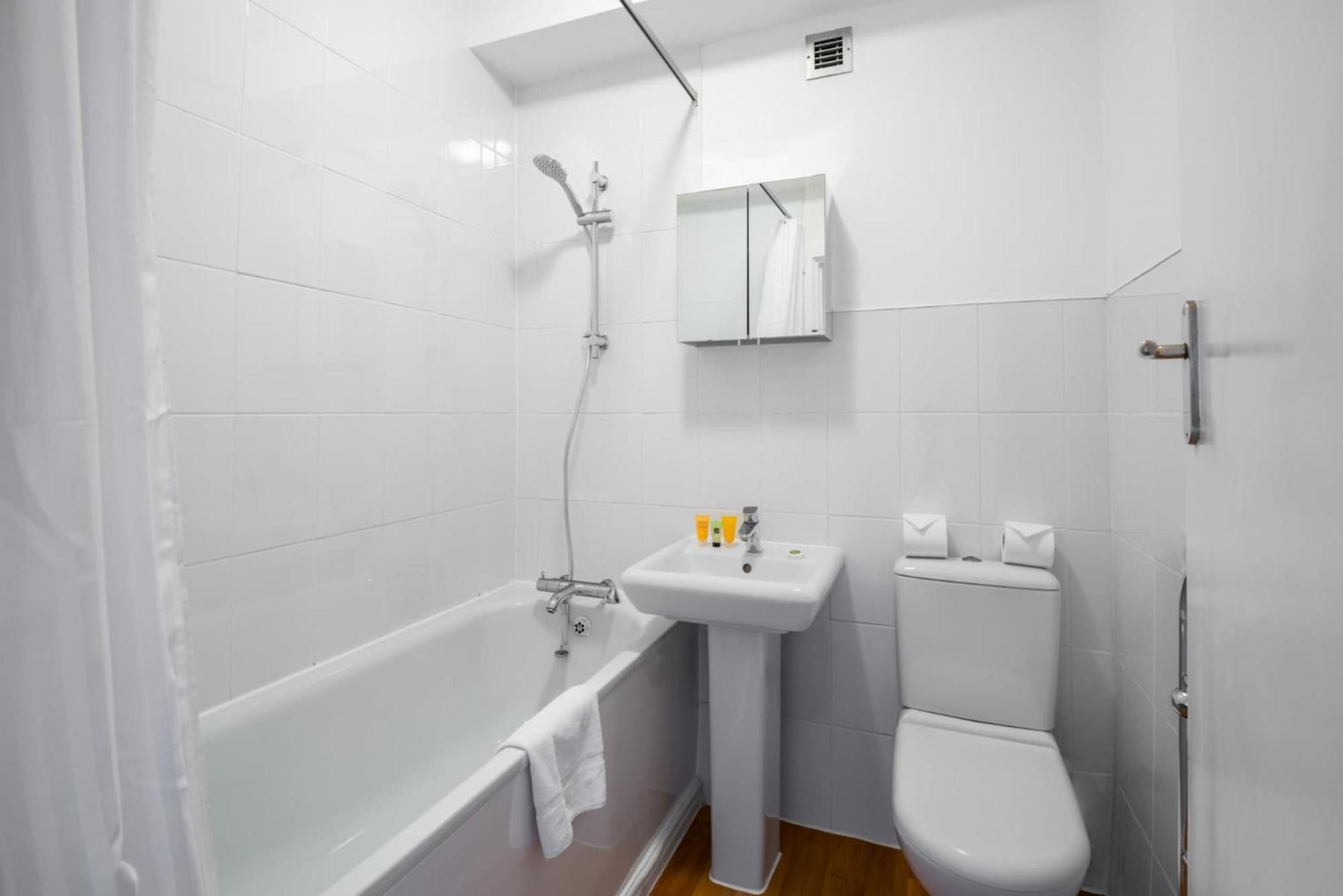 Apartment Dolphin House - Serviced Living In *