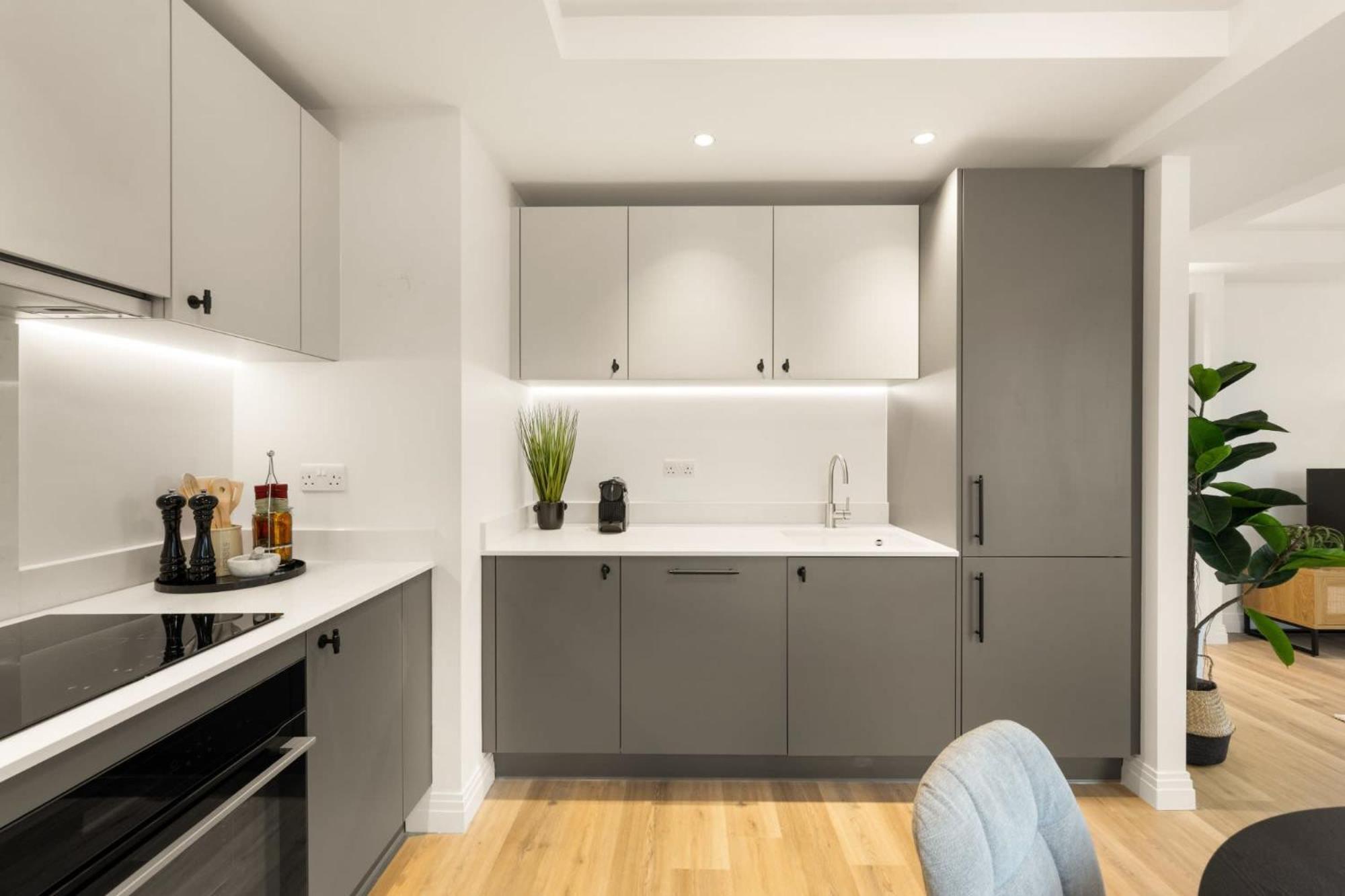 Dolphin House - Serviced Living In