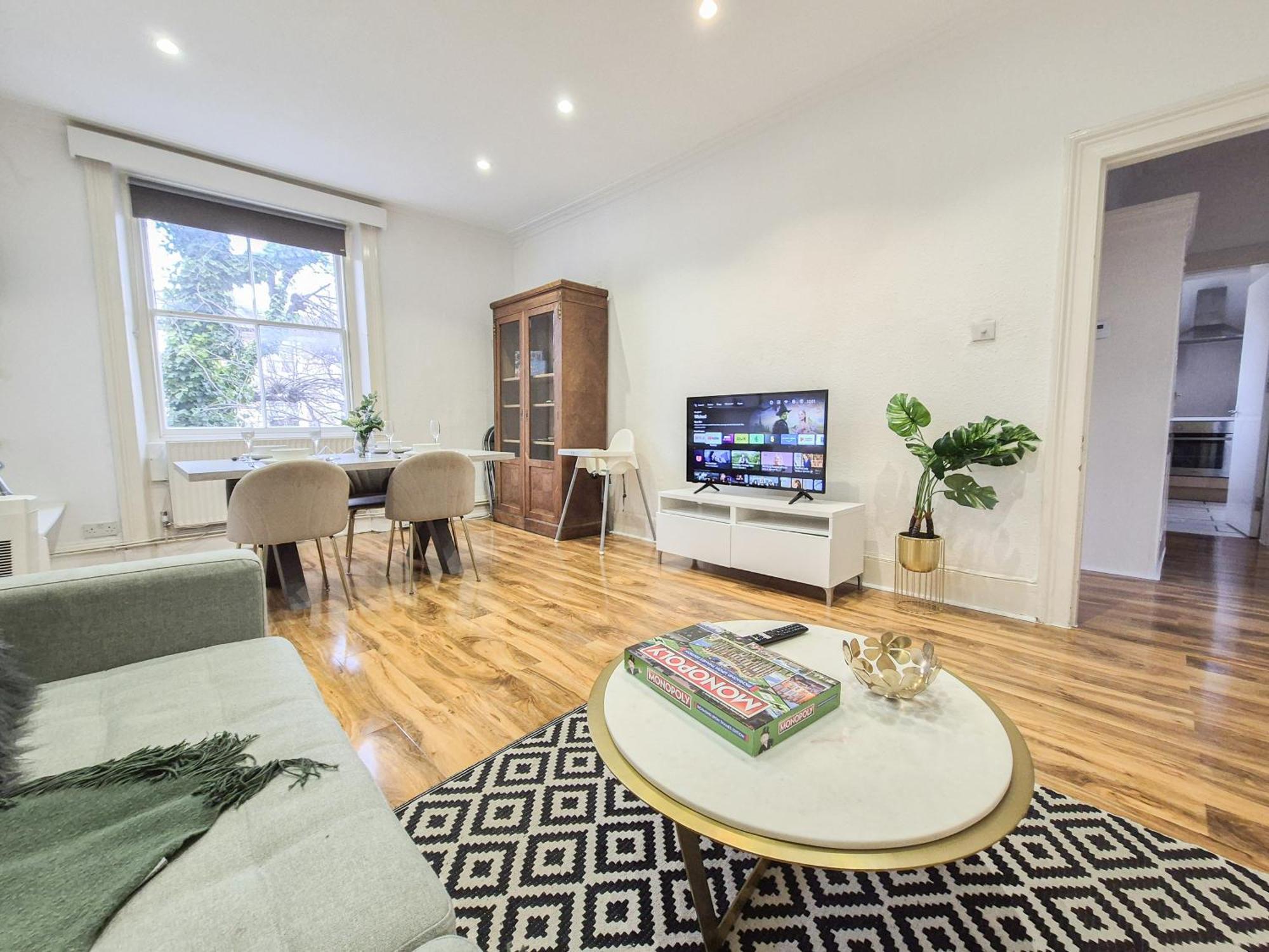 Apartment Stylish 2-bedroom Near Abbey Road, Maida Vale London