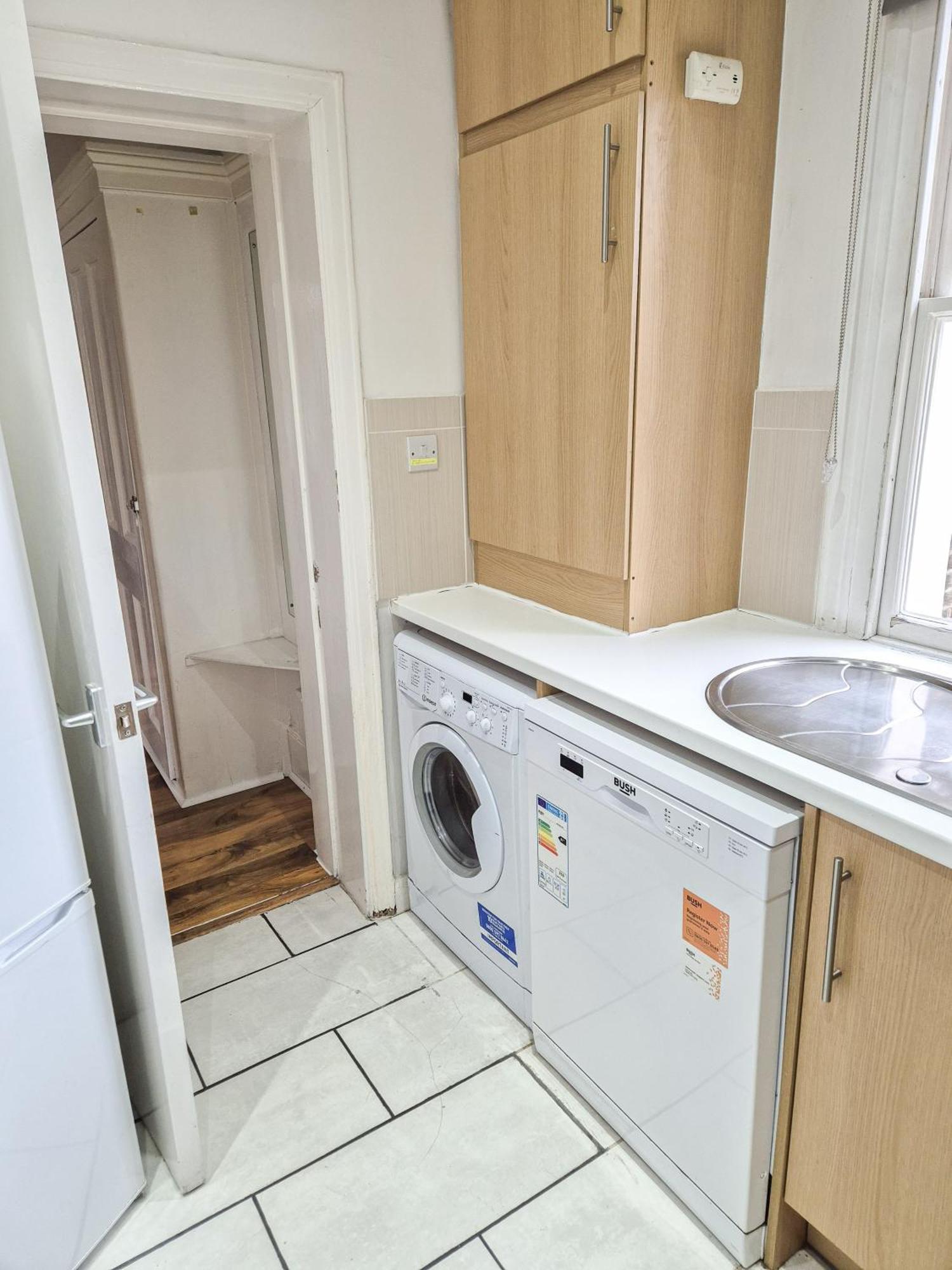 Stylish 2-bedroom Near Abbey Road, Maida Vale * London