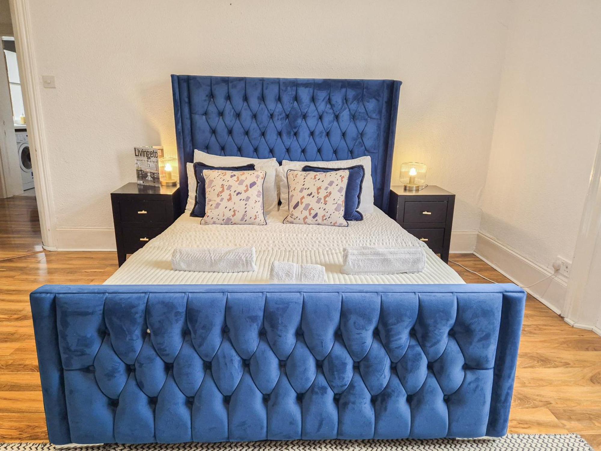 Stylish 2-bedroom Near Abbey Road, Maida Vale Apartment