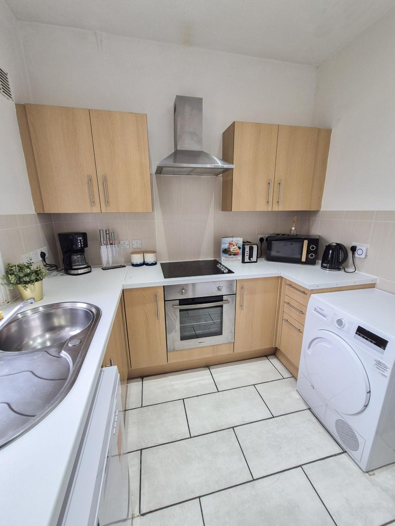 Stylish 2-bedroom Near Abbey Road, Maida Vale * London