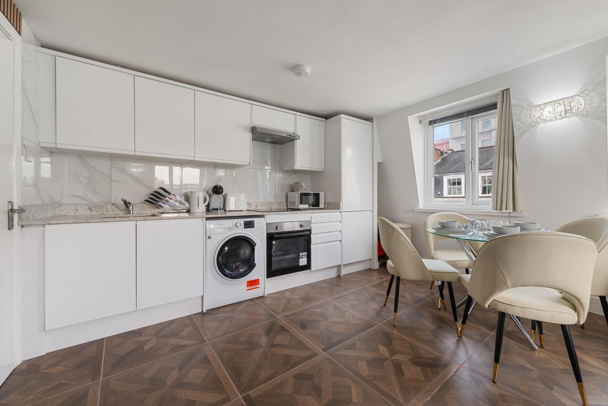Stylish In The Heart Of Soho Your West End Escape! Gsg Londen
