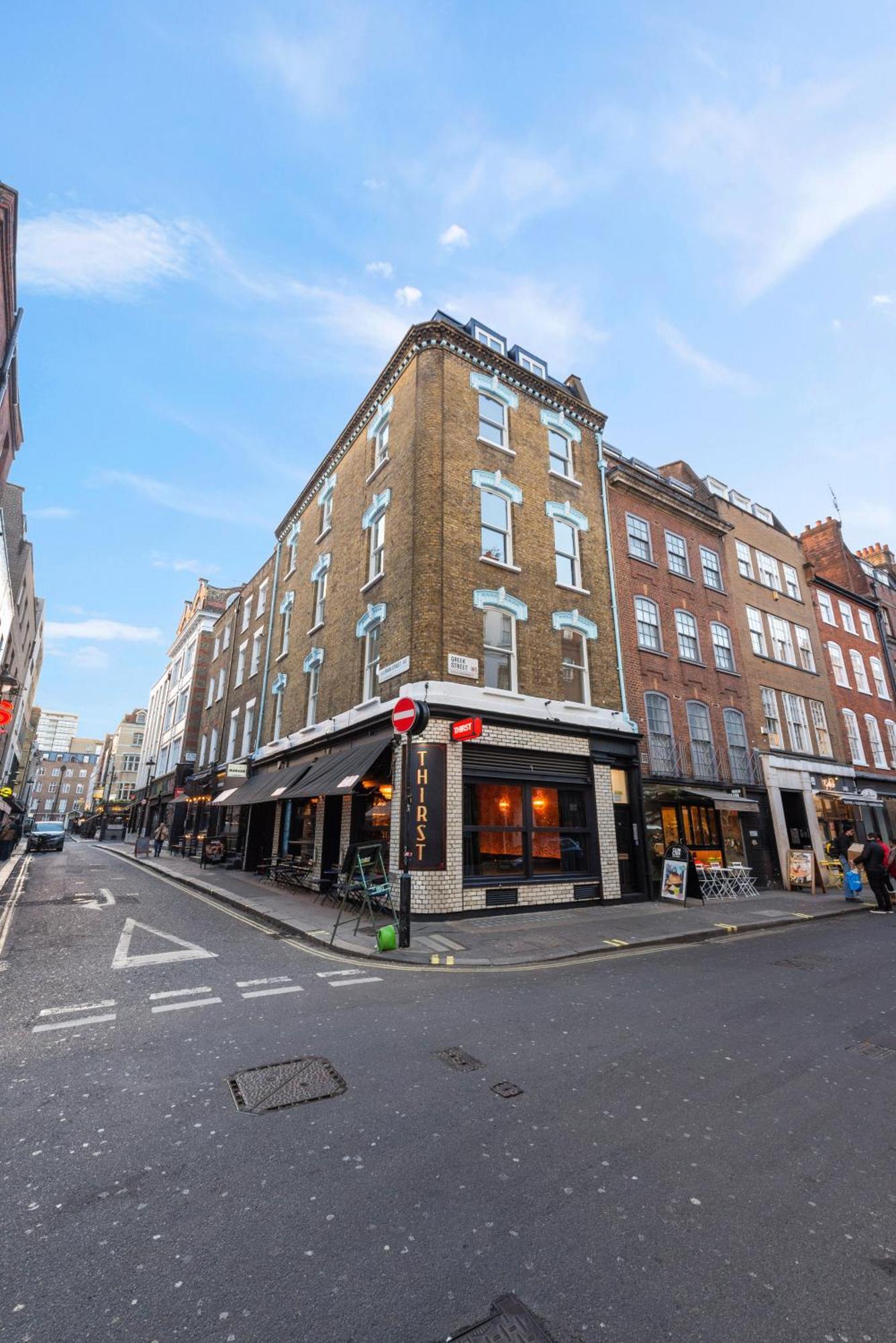 Stylish In The Heart Of Soho Your West End Escape! Gsg Appartement Londen