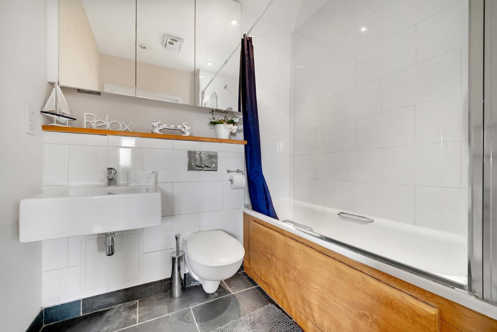 Luxury 2 Bedroom 2 Bathroom - Prime Location In Tower Bridge Bridge Apartment