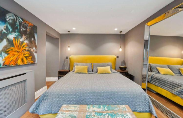 Beautiful And Spacious In Chelsea London