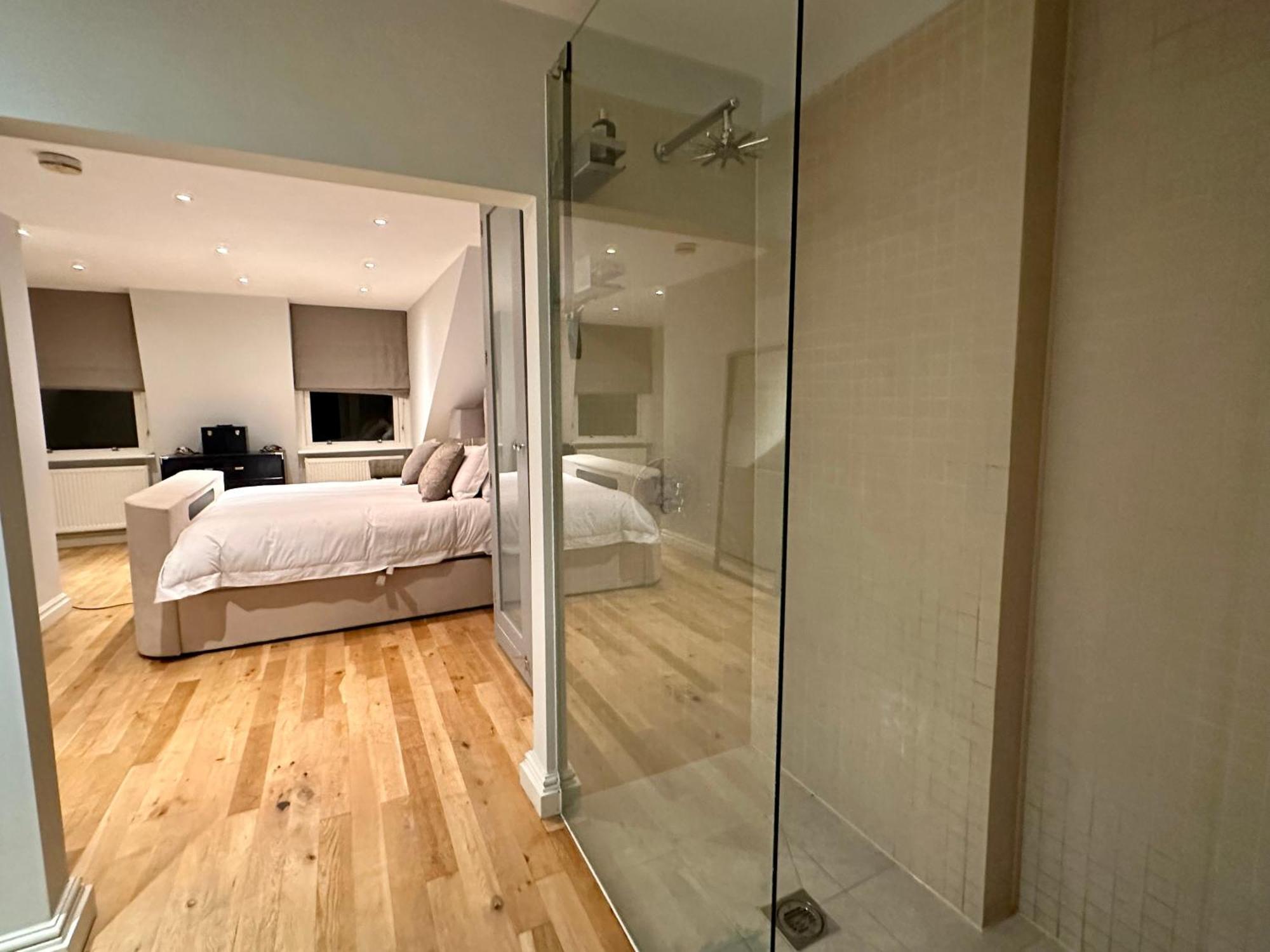 Beautiful And Spacious In Chelsea