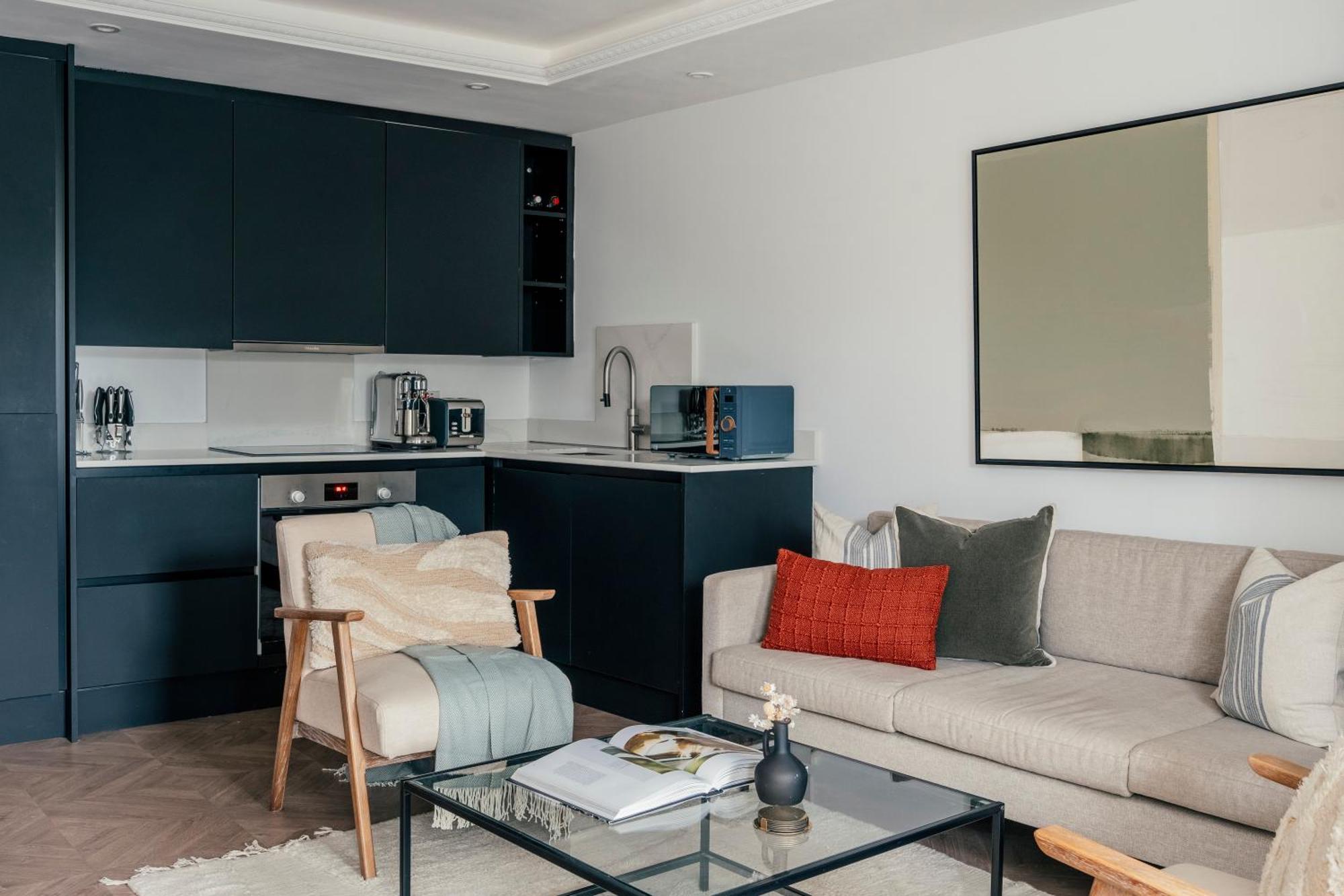 Dorothy - Two Bed & Roof Terrace - Battersea London