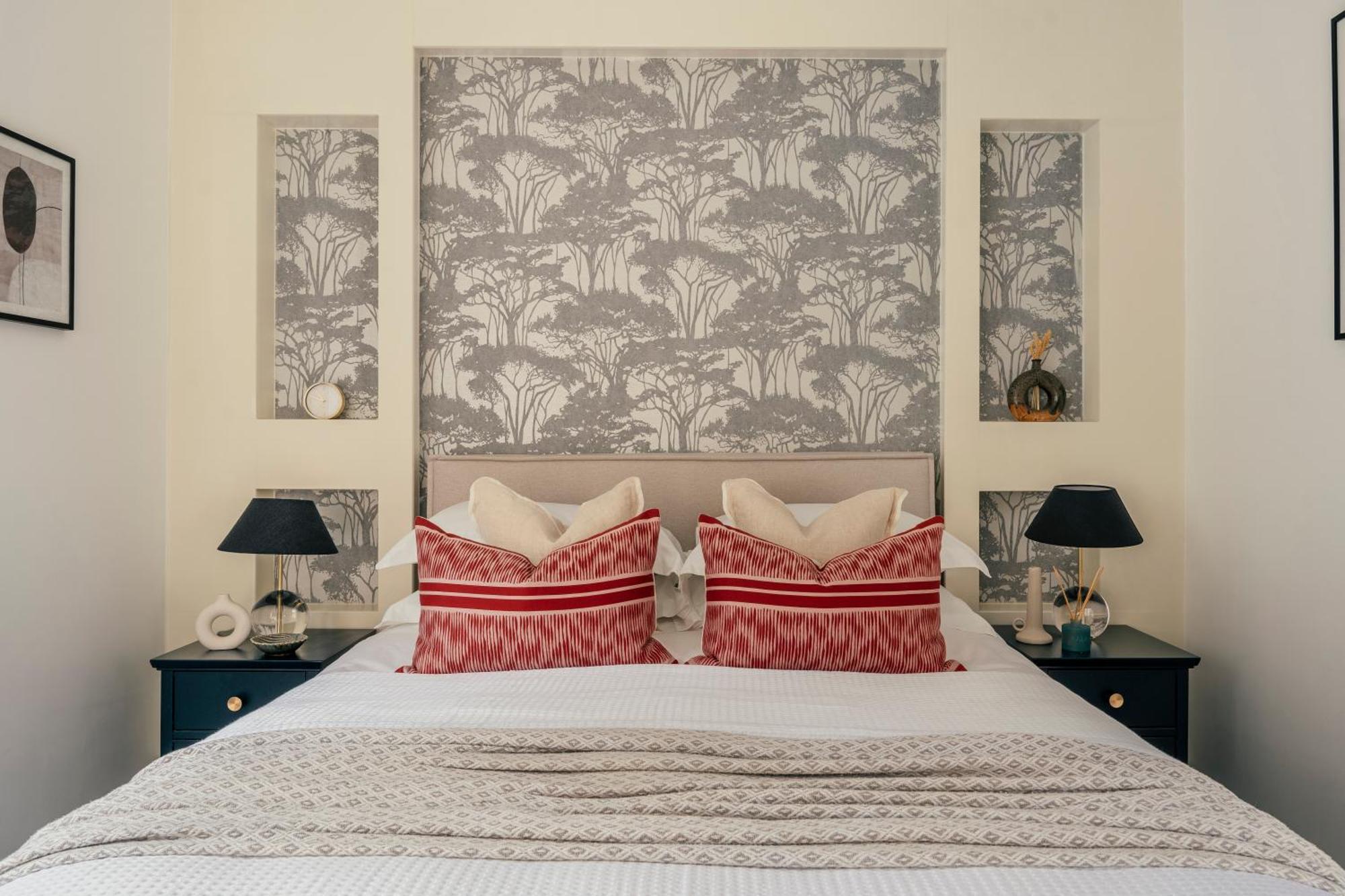 Dorothy - 3 Bed Ground Floor & Garden - Battersea Apartment