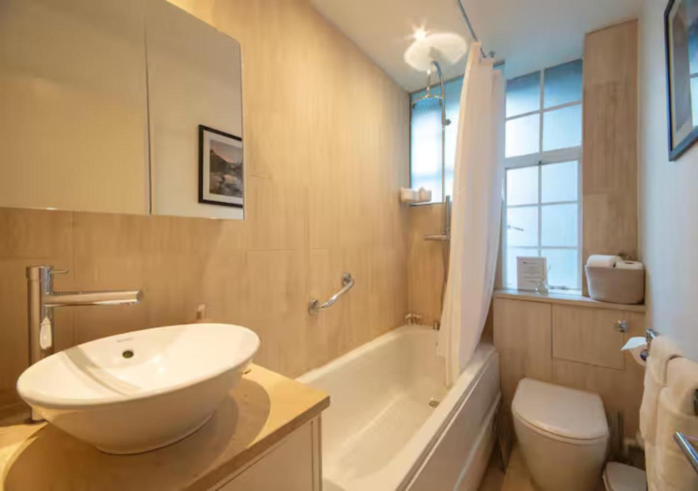 Apartment Chelsea One Bed Mins From Kings Road *