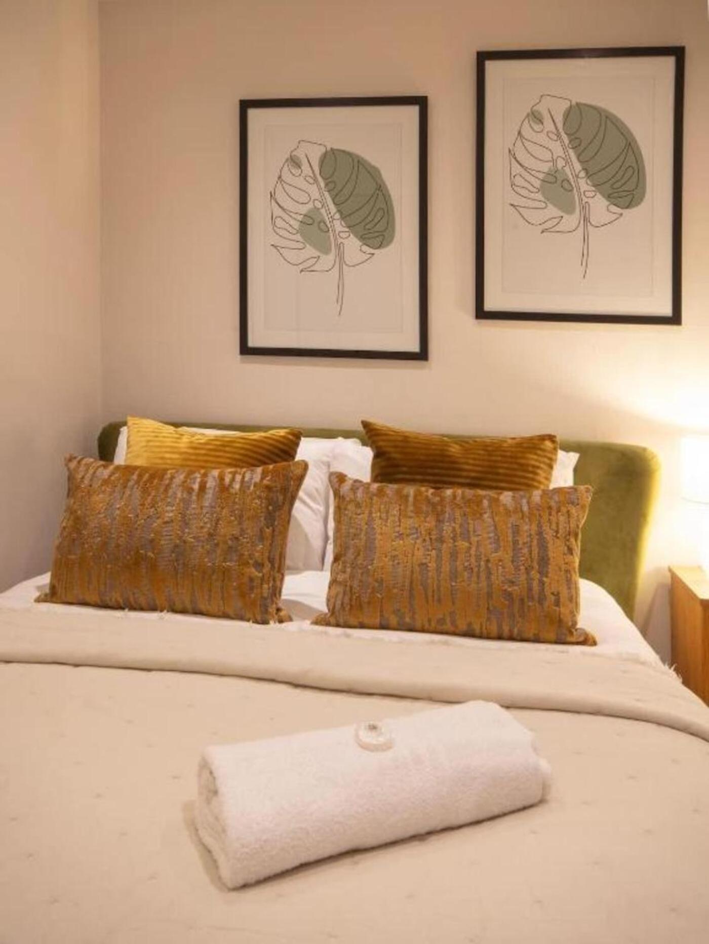 Chelsea One Bed Mins From Kings Road Apartment *