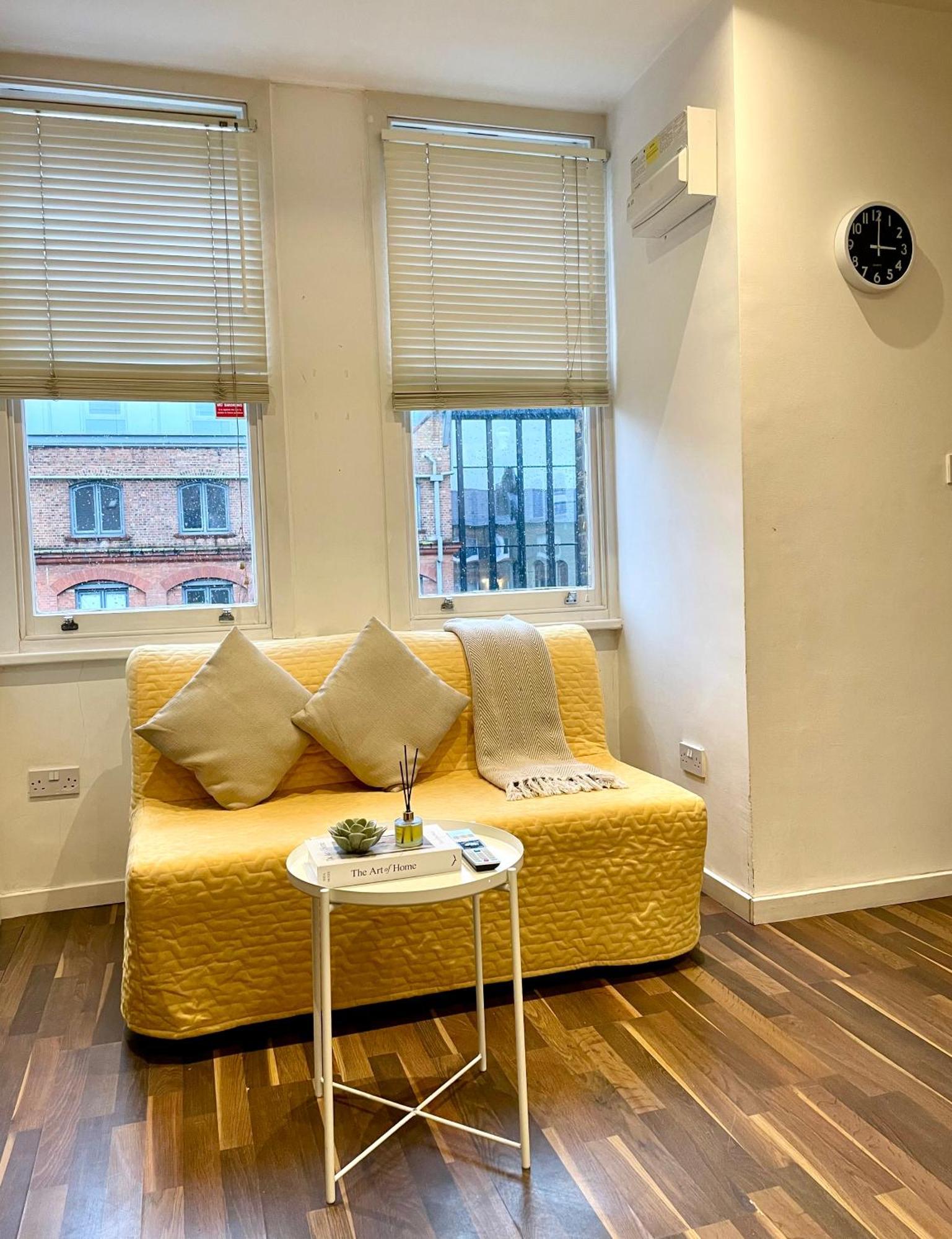 A Fantastic One Double Bedroom Flat * Londen