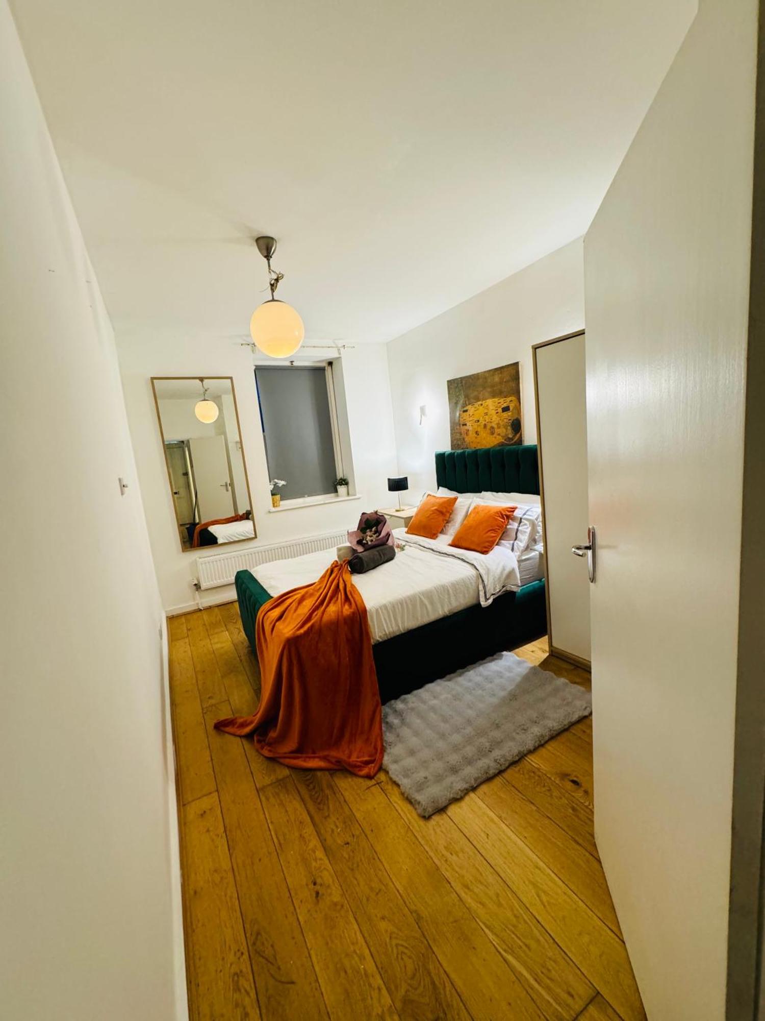 Cozy Family-friendly 2 Bedroom Flat In Kingscross, St Pancras! Apartment *