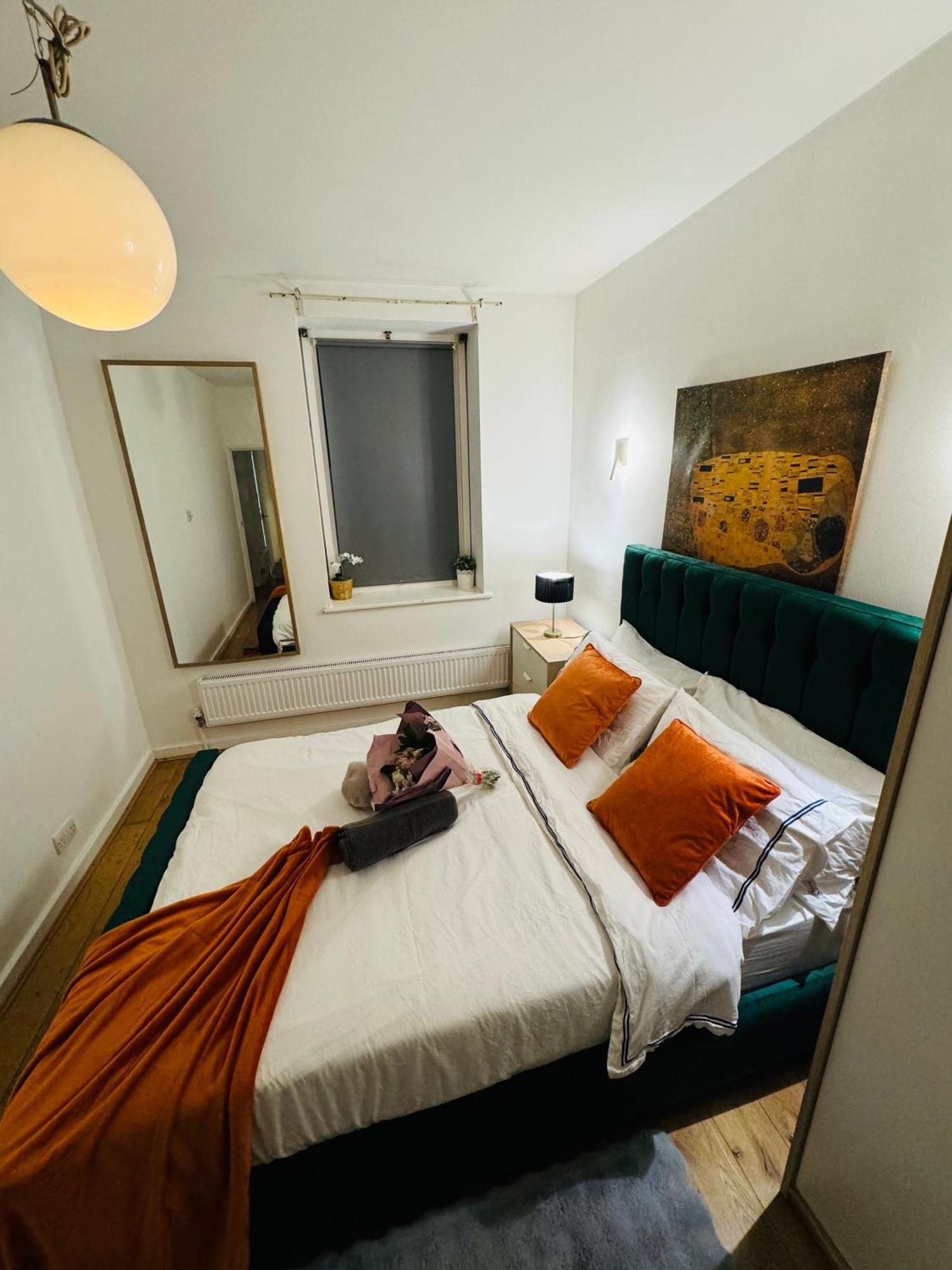 Cozy Family-friendly 2 Bedroom Flat In Kingscross, St Pancras! Apartment London