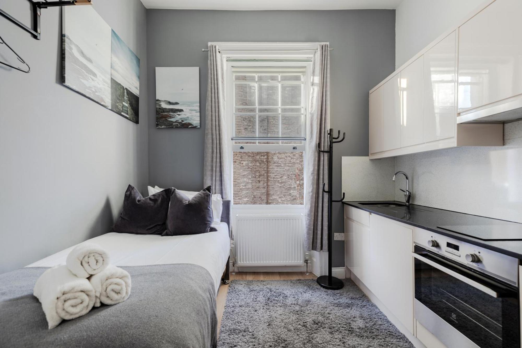 Gloucester Place Apartment