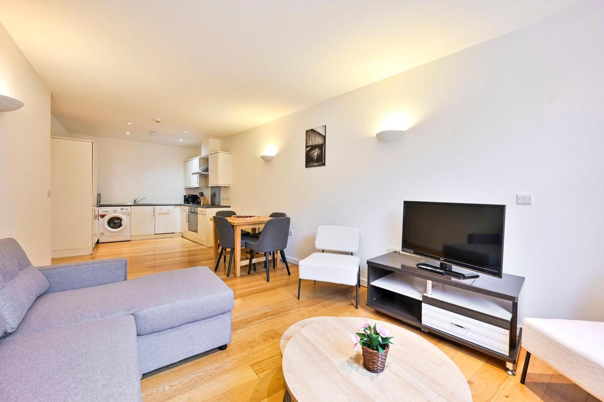 Lovely 2 Bed Tower Bridge Sleeps 6 Apartment London