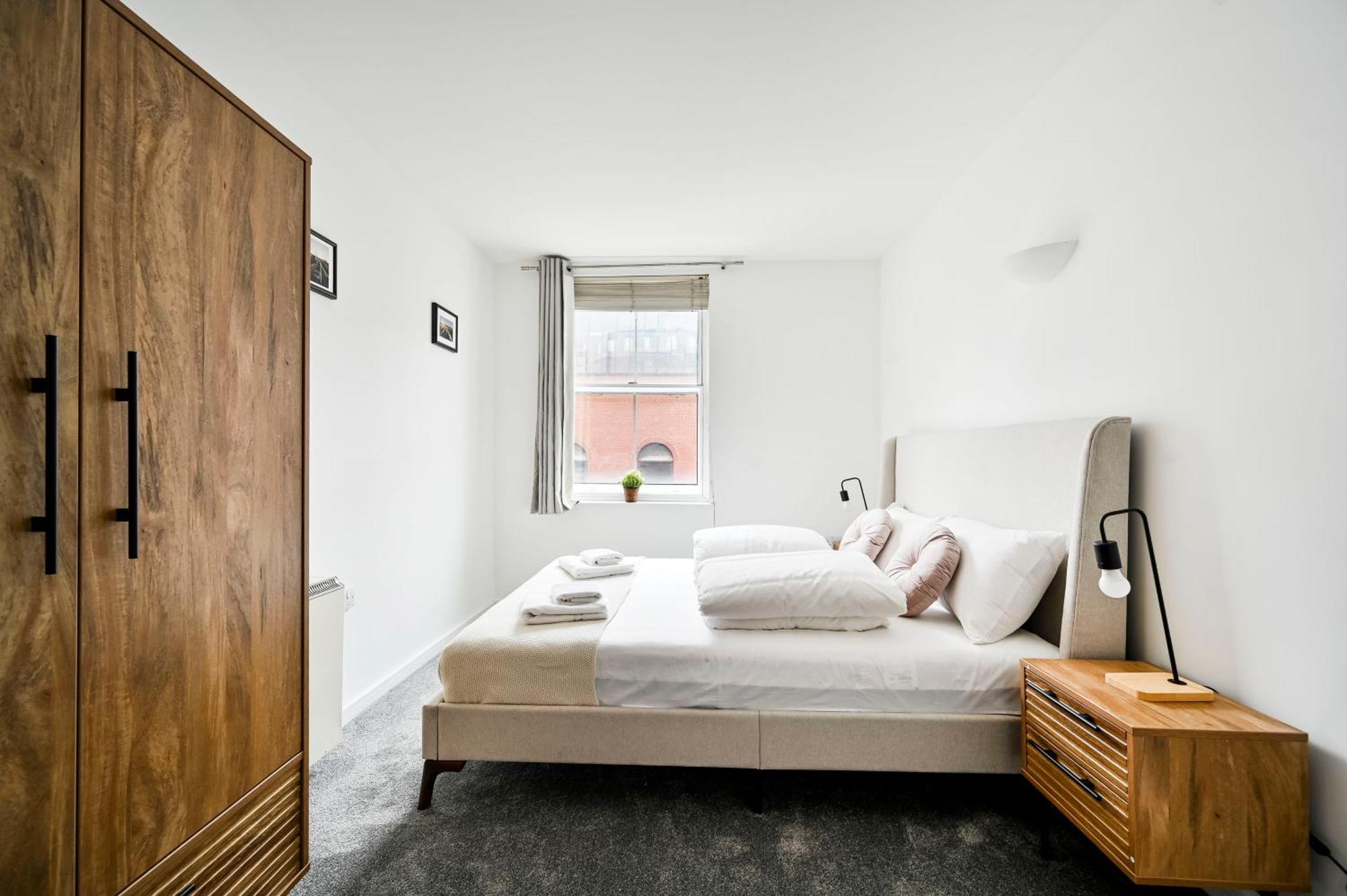 Lovely 2 Bed Tower Bridge Sleeps 6 Apartment *