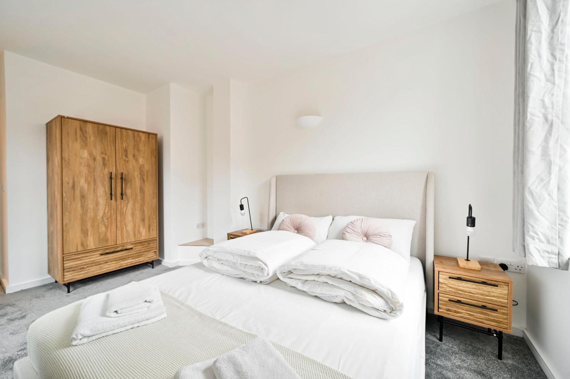 Lovely 2 Bed Tower Bridge Sleeps 6 * London
