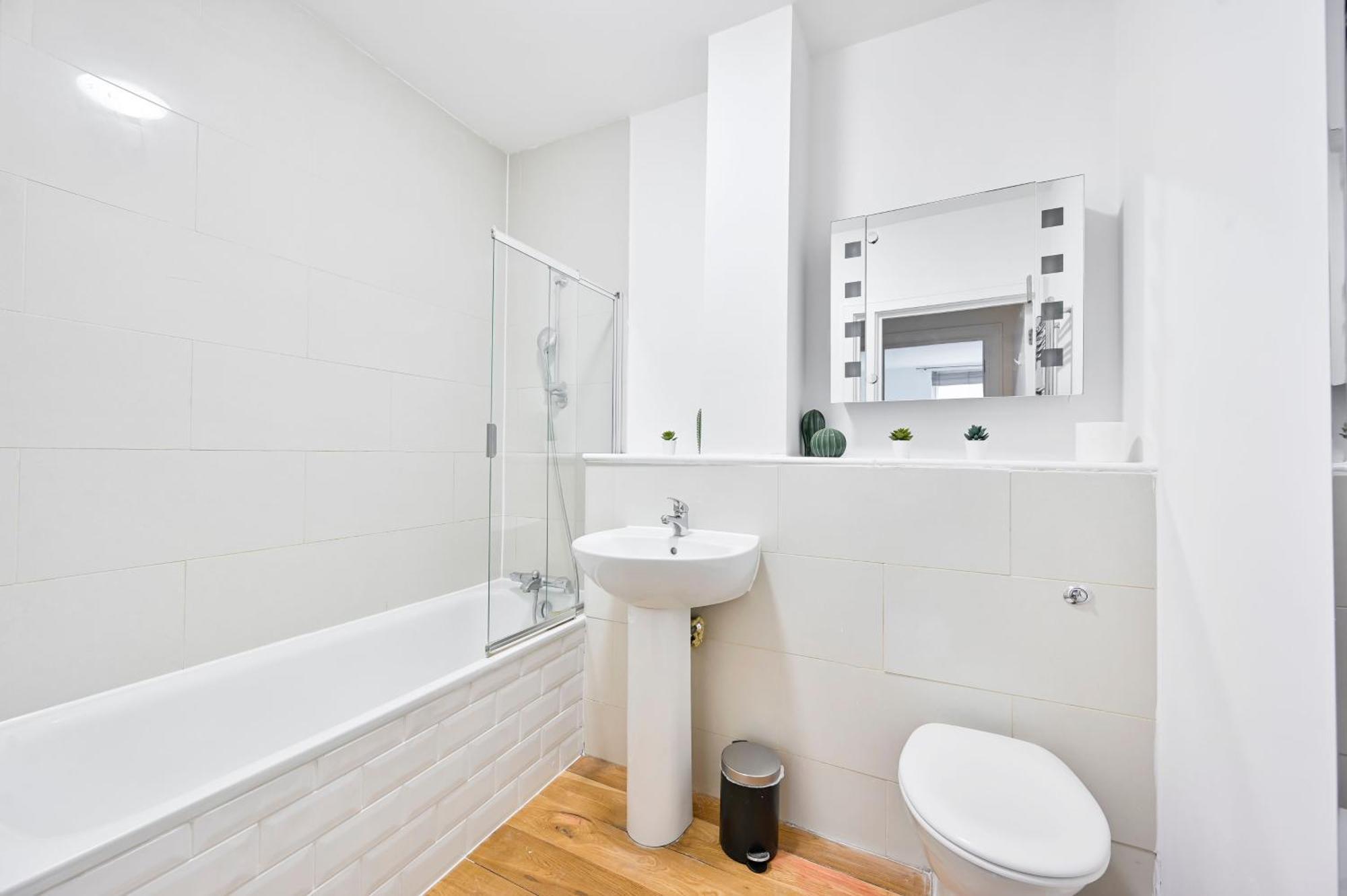 Lovely 2 Bed Tower Bridge Sleeps 6 Apartment *