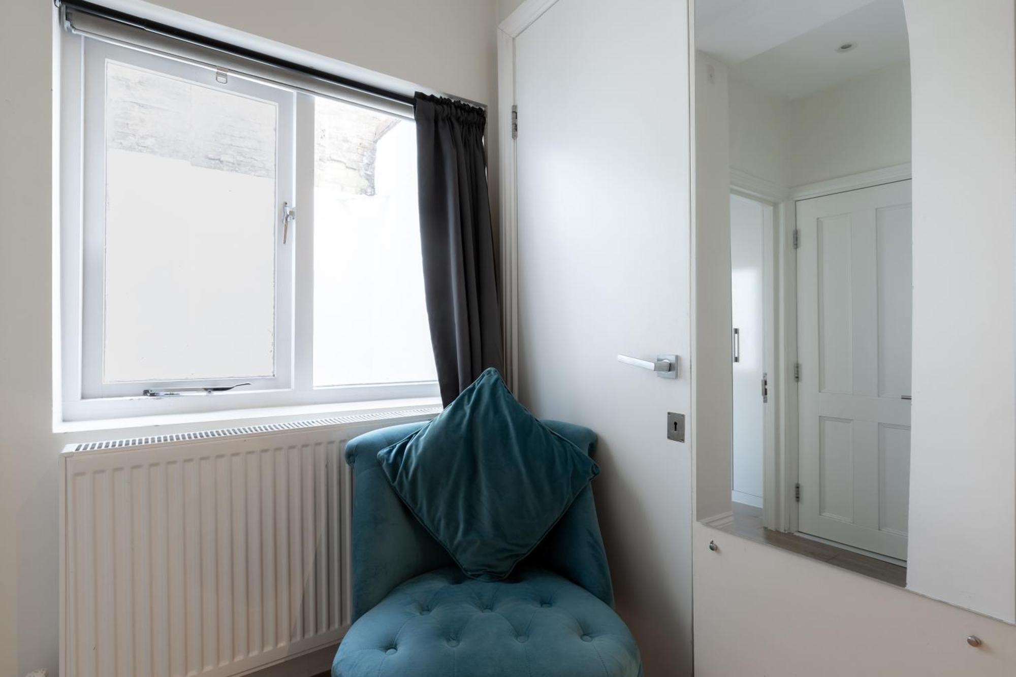 Gloucester Place Apartment