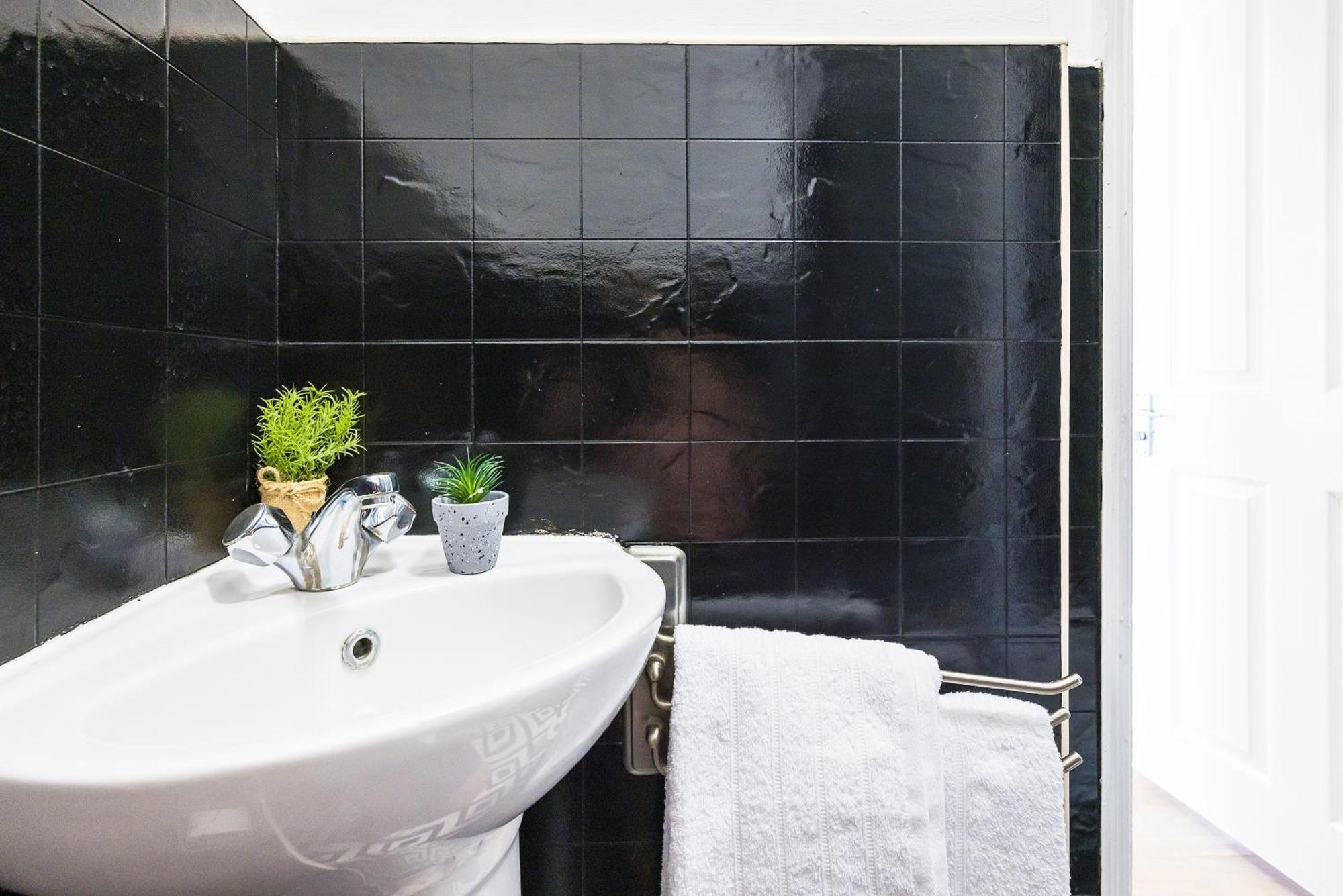 Victoria Hub Guest house London