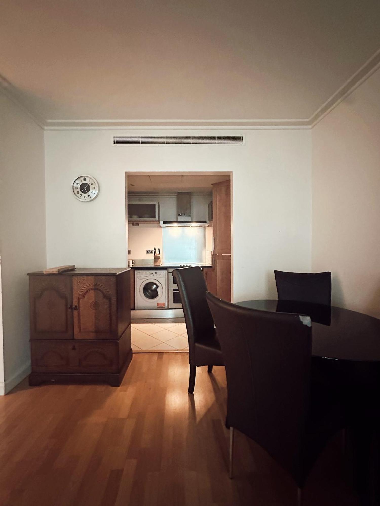 Modern 2bed-2bath Apartment *