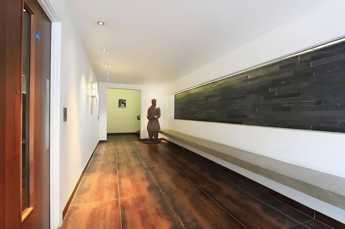 Elegant 2 Bed Flat In East Apartment