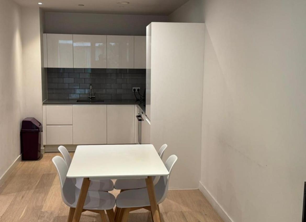 2 Bed By Excel * London
