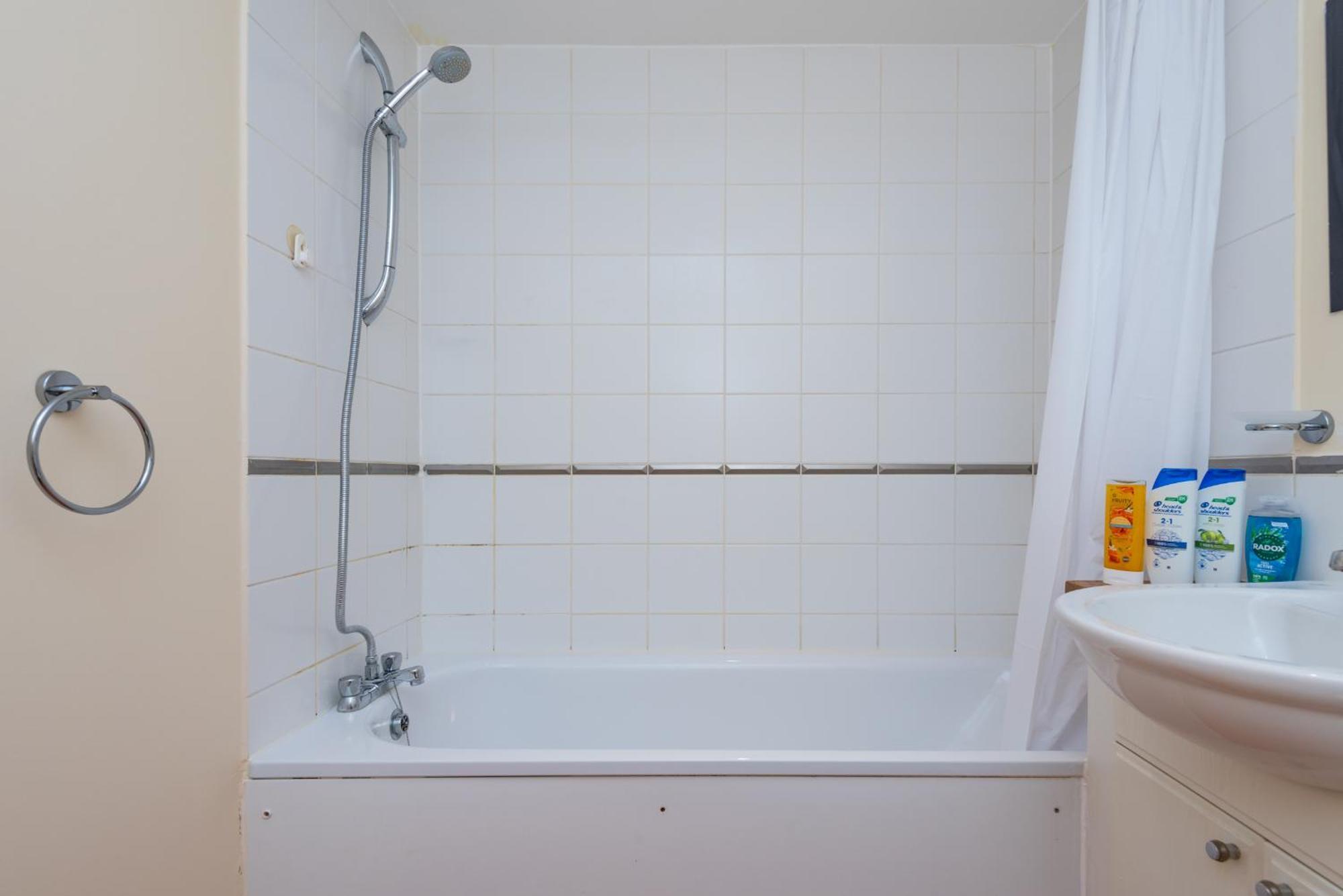 Apartment Entire Close To Wembley Stadium London