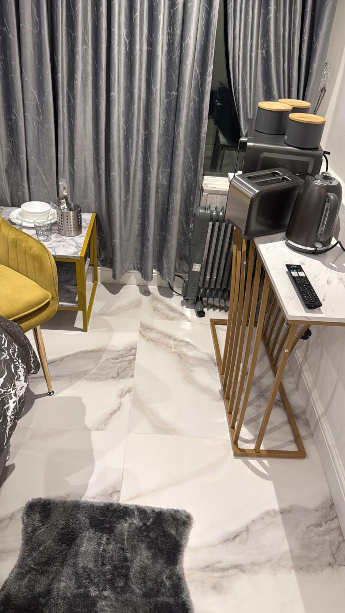 Habitación en casa particular Luxury In Victoria, 7 Minutes Walk To Victoria Station, 4