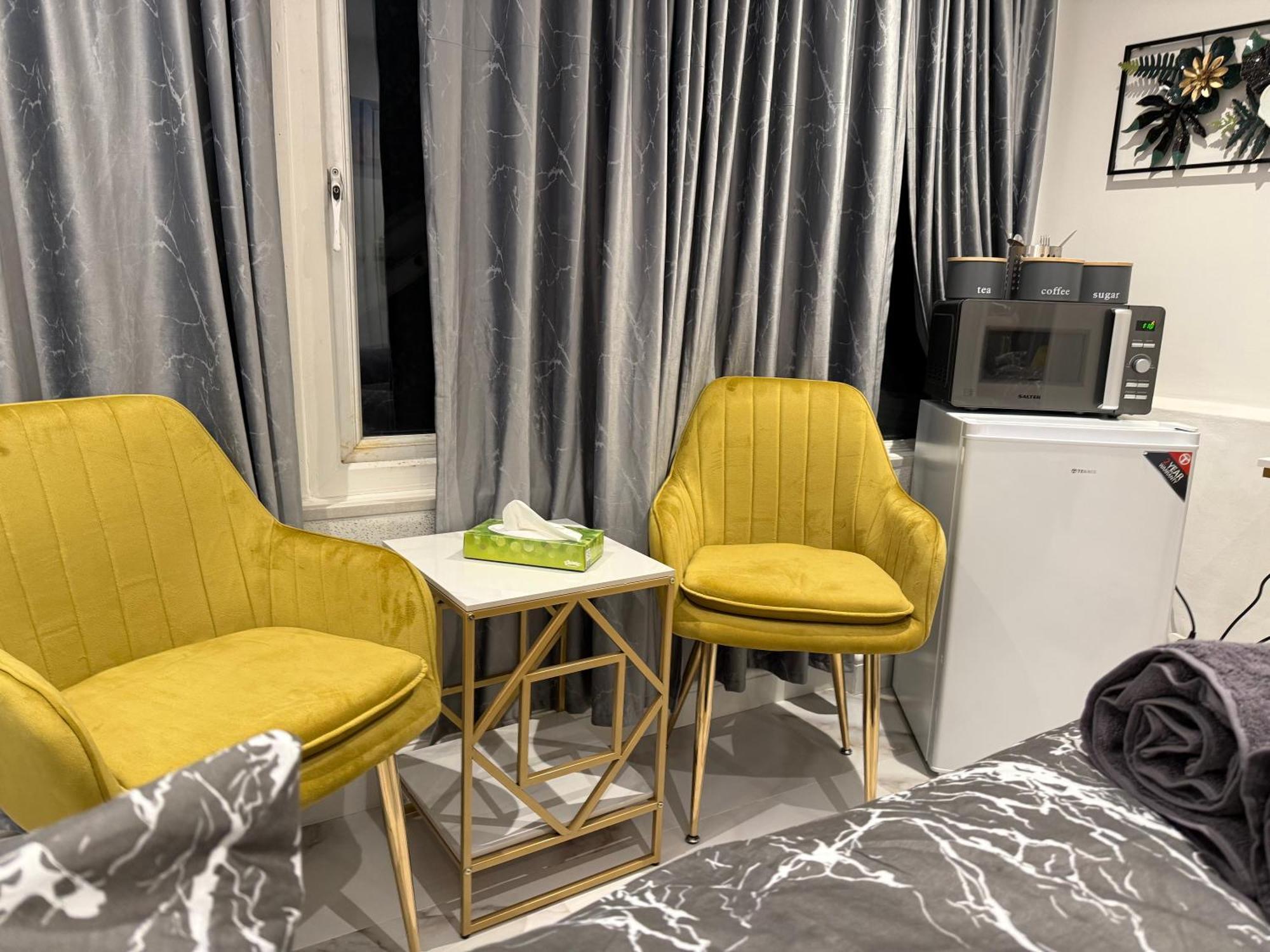 Habitación en casa particular Luxury In Victoria, 7 Minutes Walk To Victoria Station, 4 Londres
