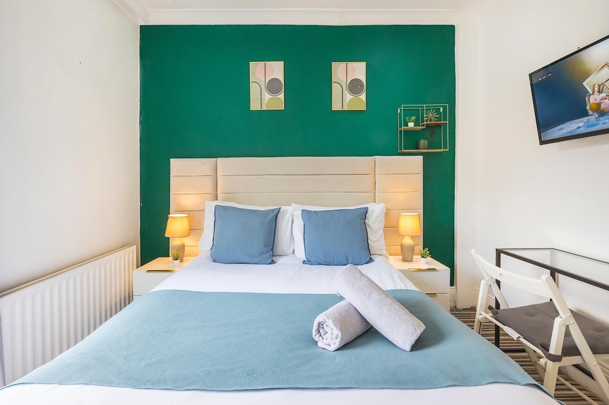 Verv Islington Guest house