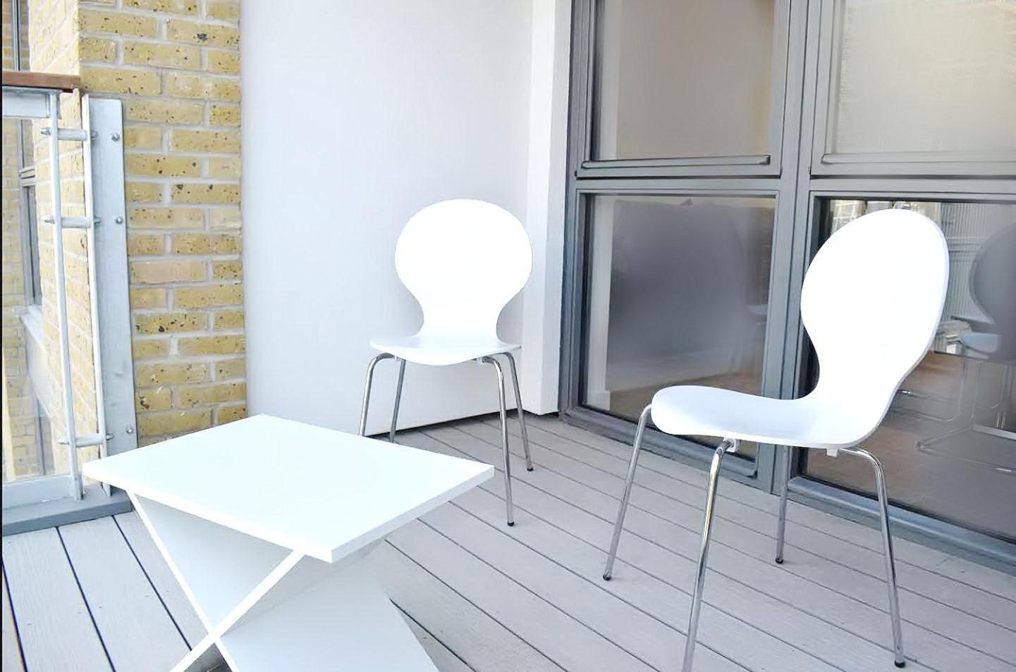 New Large 4 Bedroom & 3 Bathroom Flat Near Angel Station In Zone 1 For Max 13 Guests Appartement Londen