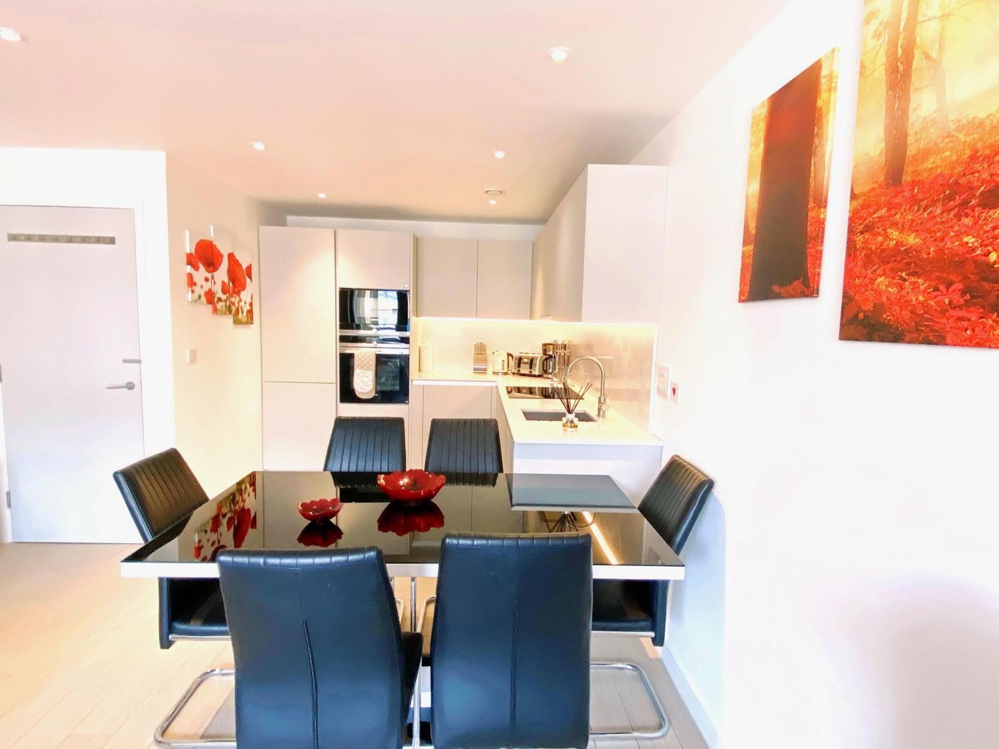 New Large 4 Bedroom & 3 Bathroom Flat Near Angel Station In Zone 1 For Max 13 Guests Appartement *