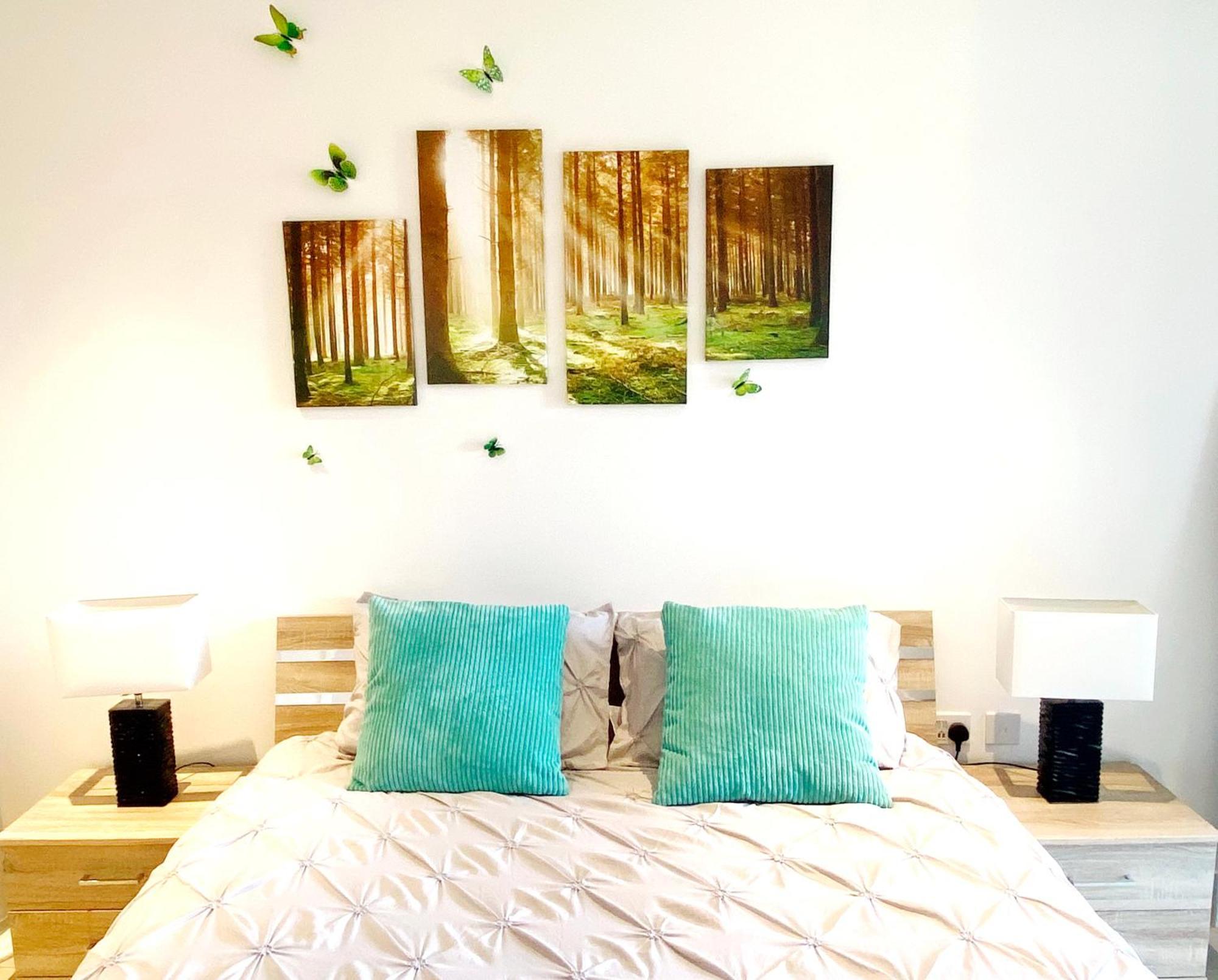 New Large 4 Bedroom & 3 Bathroom Flat Near Angel Station In Zone 1 For Max 13 Guests Appartement Londen