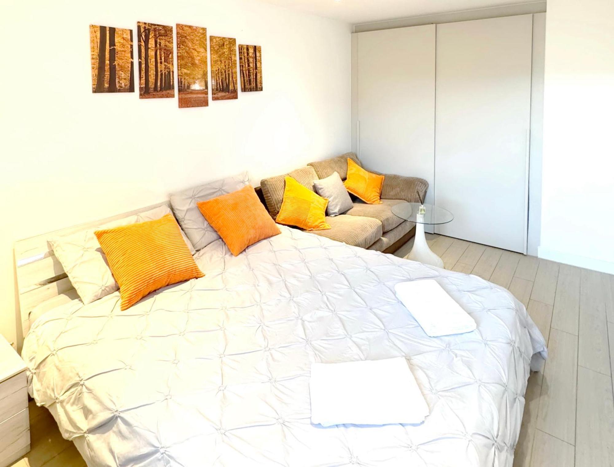 Appartement New Large 4 Bedroom & 3 Bathroom Flat Near Angel Station In Zone 1 For Max 13 Guests Londen