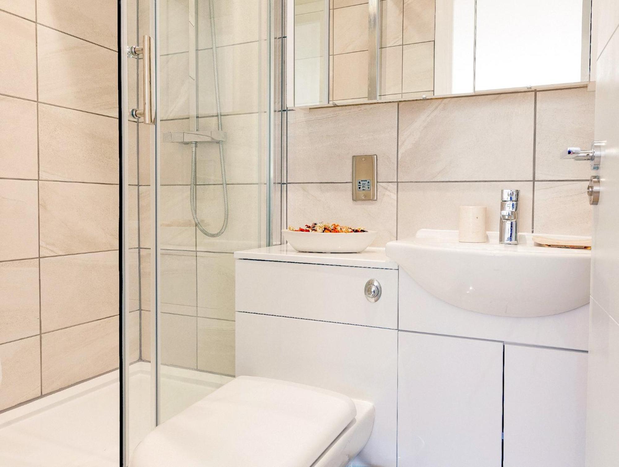 New Large 4 Bedroom & 3 Bathroom Flat Near Angel Station In Zone 1 For Max 13 Guests Appartement *