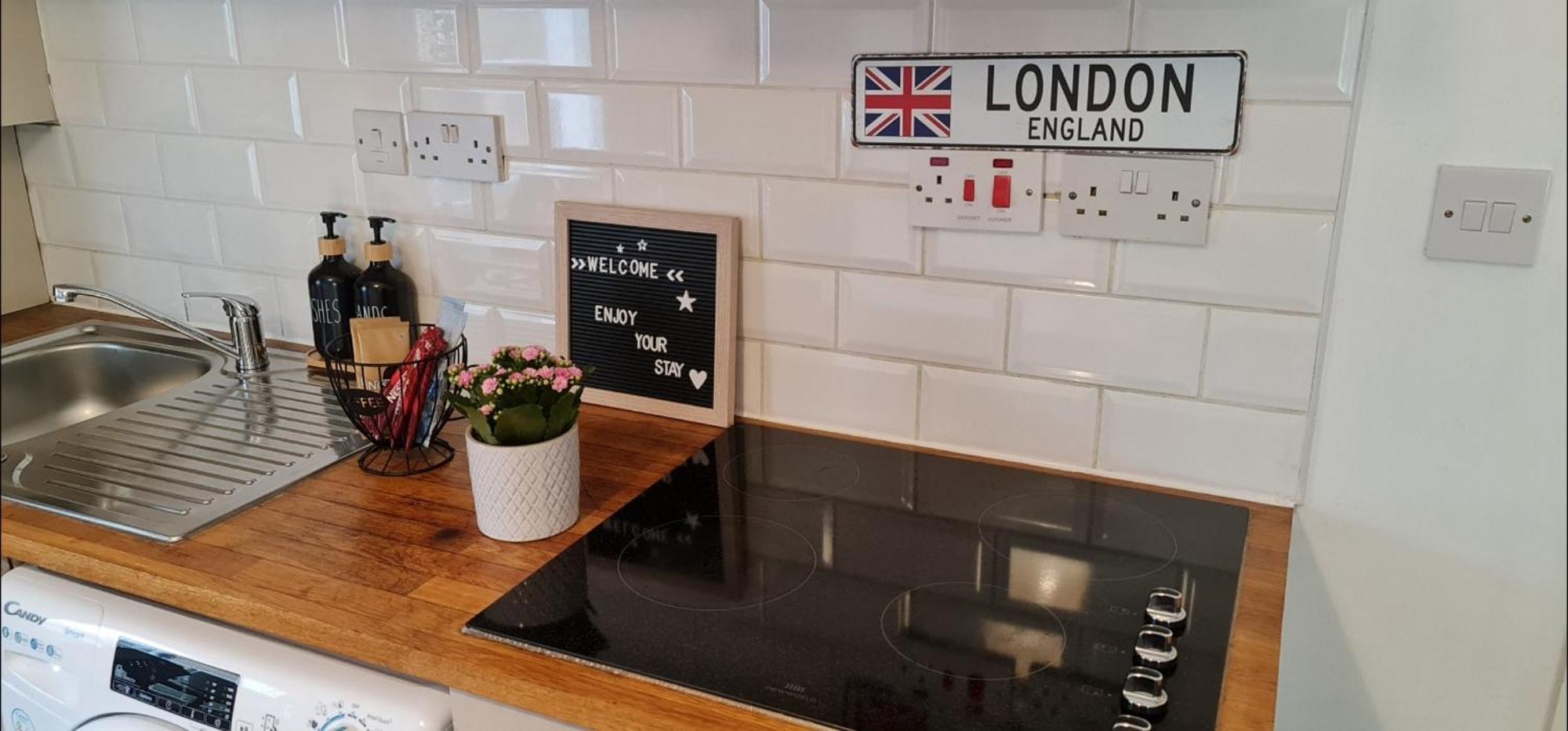 Apartment Stylish - Private Bathroom, 15mins To London!