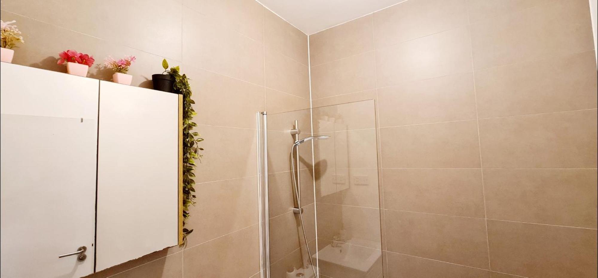 Stylish - Private Bathroom, 15mins To London! Apartment London