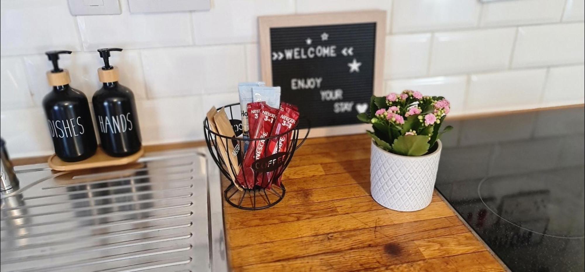 Apartment Stylish - Private Bathroom, 15mins To London! *
