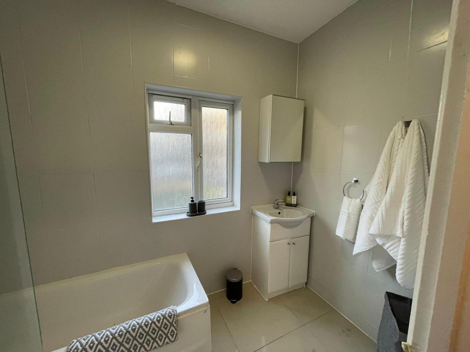 1 Bed Flat Clapham Junction * London