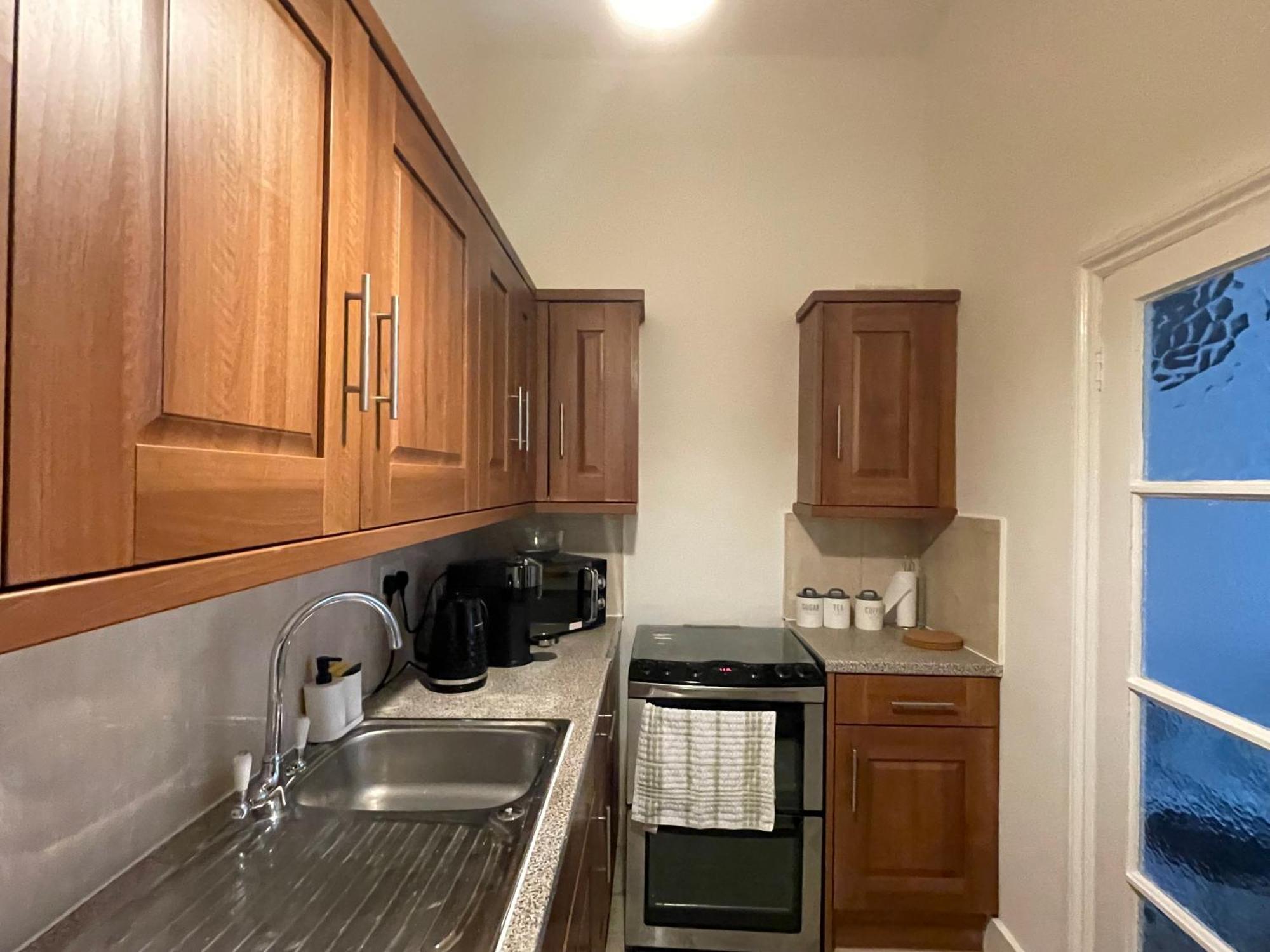 1 Bed Flat Clapham Junction * London
